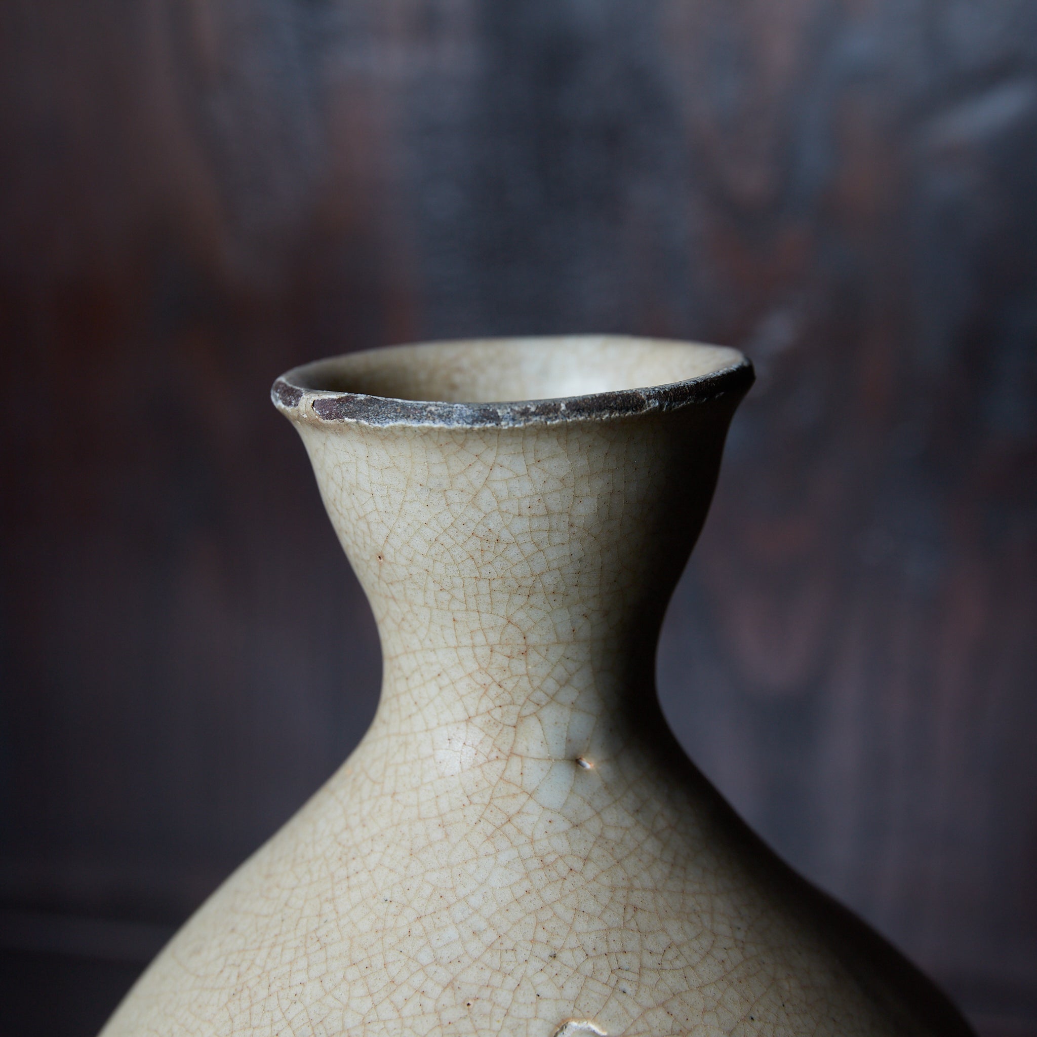 李朝 粉青粉引瓶 徳利（1392–1897CE） | 入蘆花（ロカニイル）