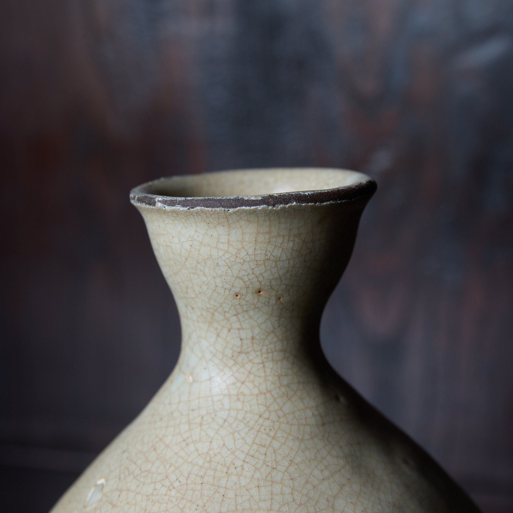 李朝 粉青粉引瓶 徳利（1392–1897CE） | 入蘆花（ロカニイル）
