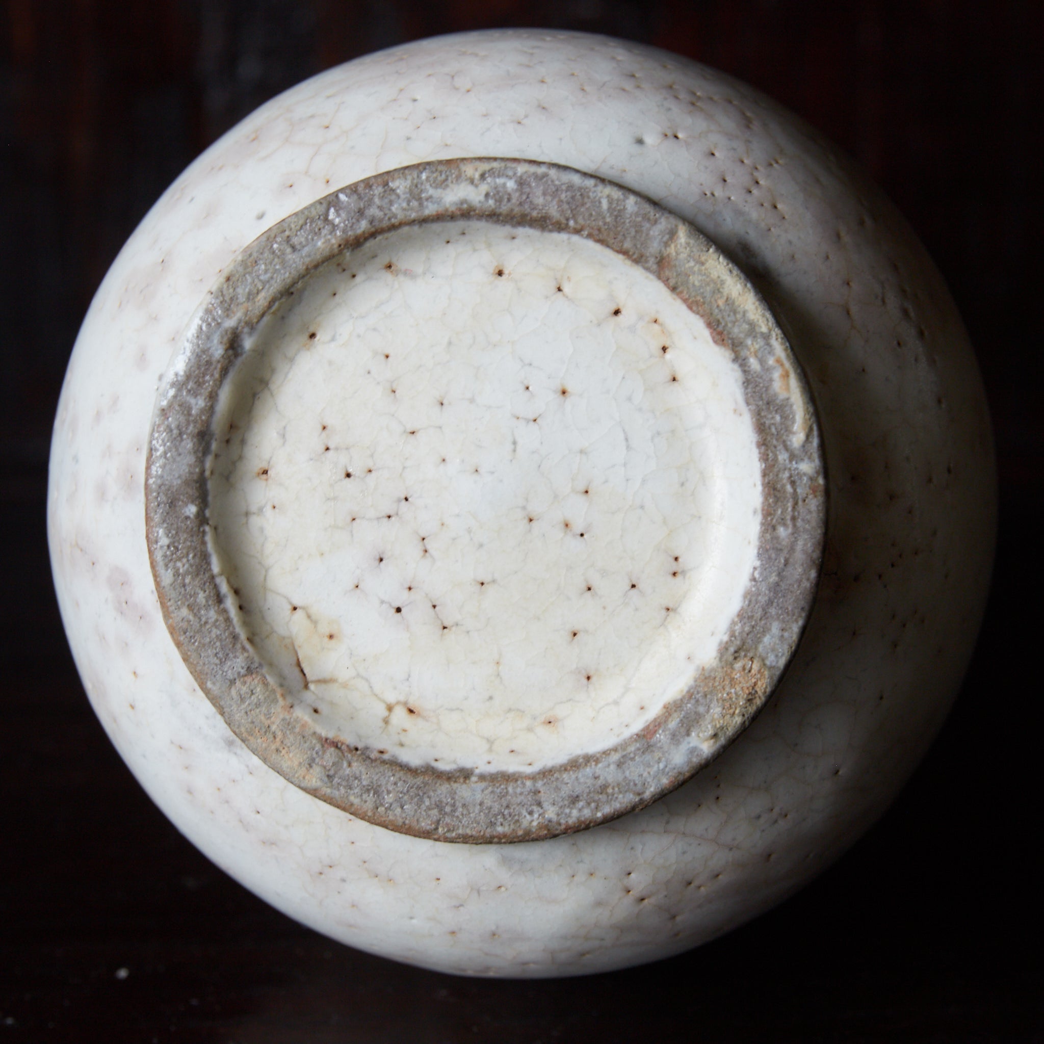 ENGOBIERTE FLASCHE / TOKKURI, Amamori, buncheong-ware, Joseon-Dynastie（1392–1897 n. Chr.）