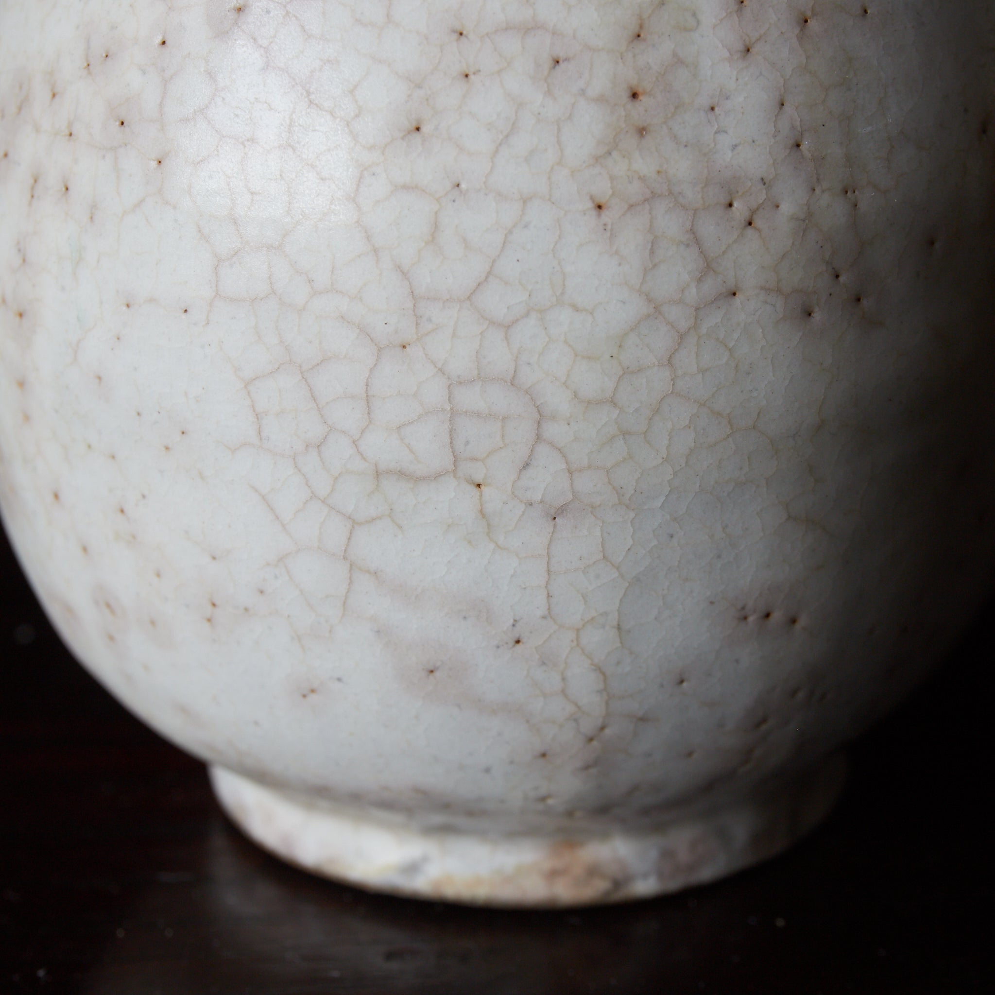 ENGOBIERTE FLASCHE / TOKKURI, Amamori, buncheong-ware, Joseon-Dynastie（1392–1897 n. Chr.）