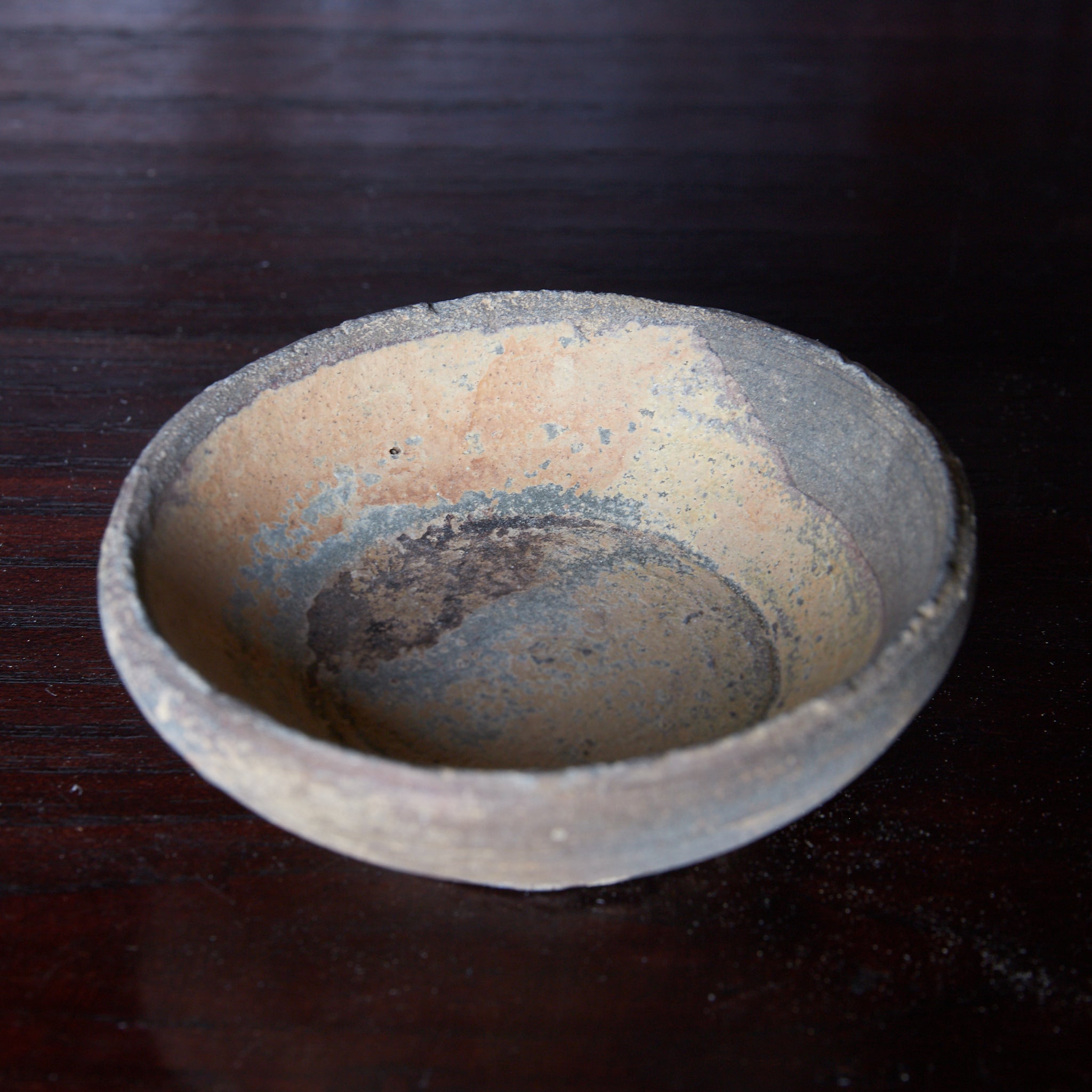 KLEINER BECHER, Braun glasiert, Mitate（sake-becher）, Khmer-Dynastie, Mittelalter（12.–16. Jahrhundert）