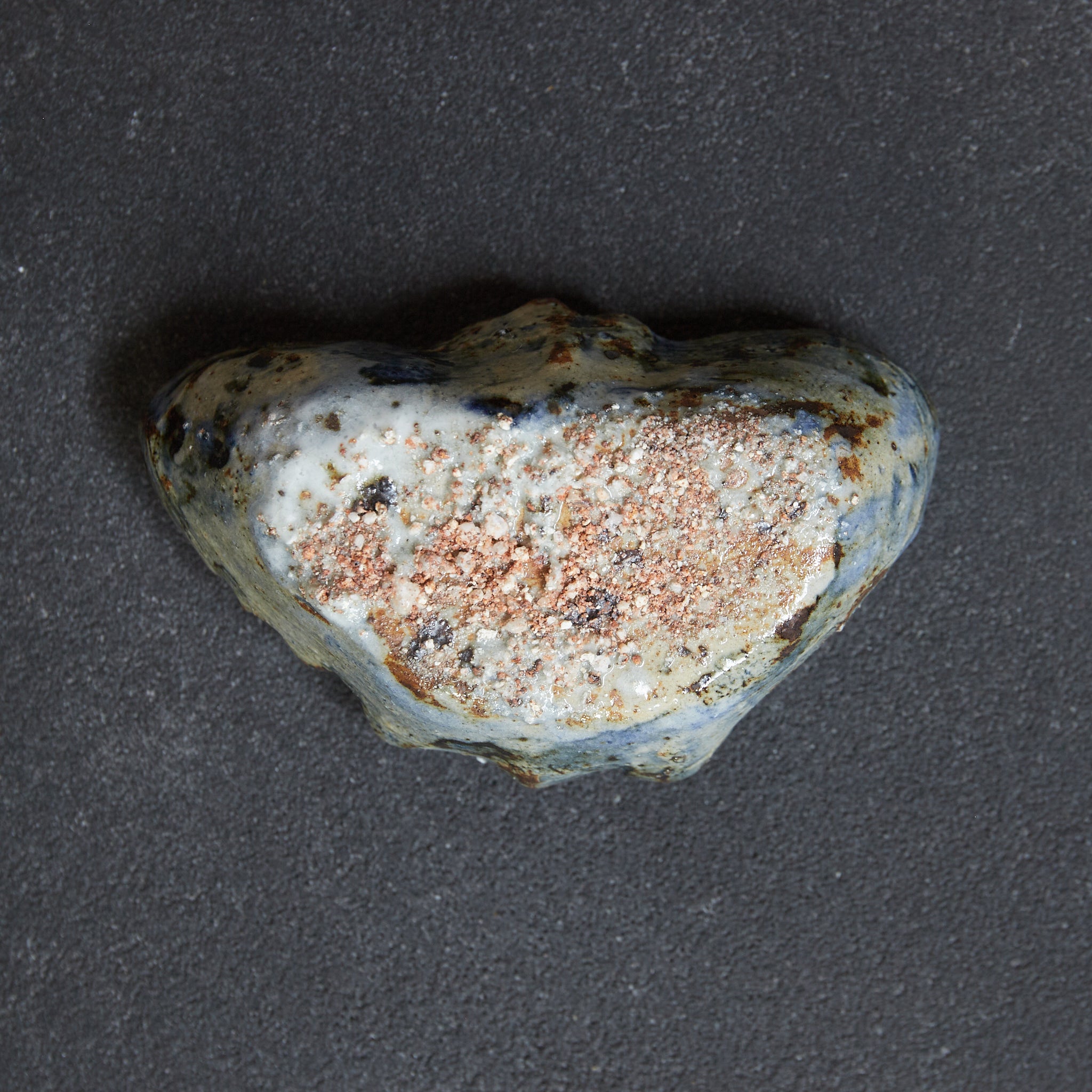 李朝 瑠璃釉蝶形水滴（1392–1897CE） | 入蘆花（ロカニイル）