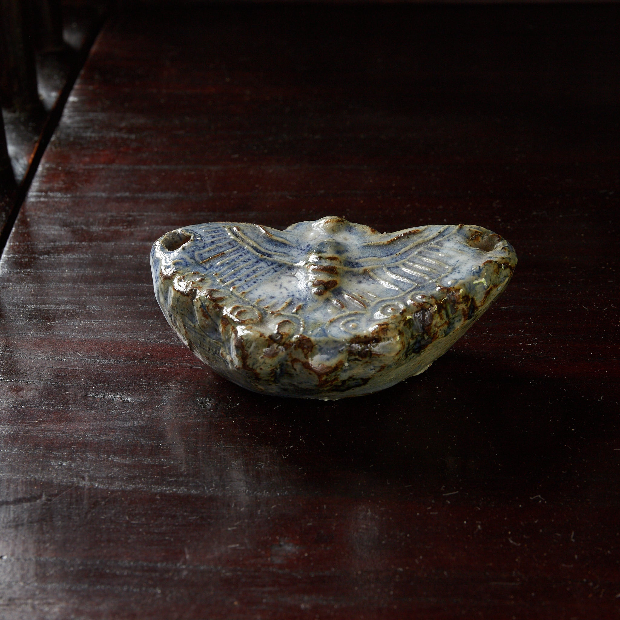 李朝 瑠璃釉蝶形水滴（1392–1897CE） | 入蘆花（ロカニイル）
