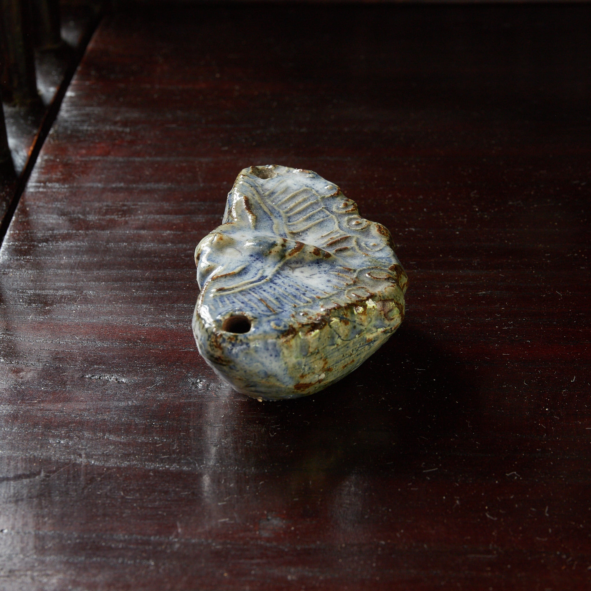 李朝 瑠璃釉蝶形水滴（1392–1897CE） | 入蘆花（ロカニイル）