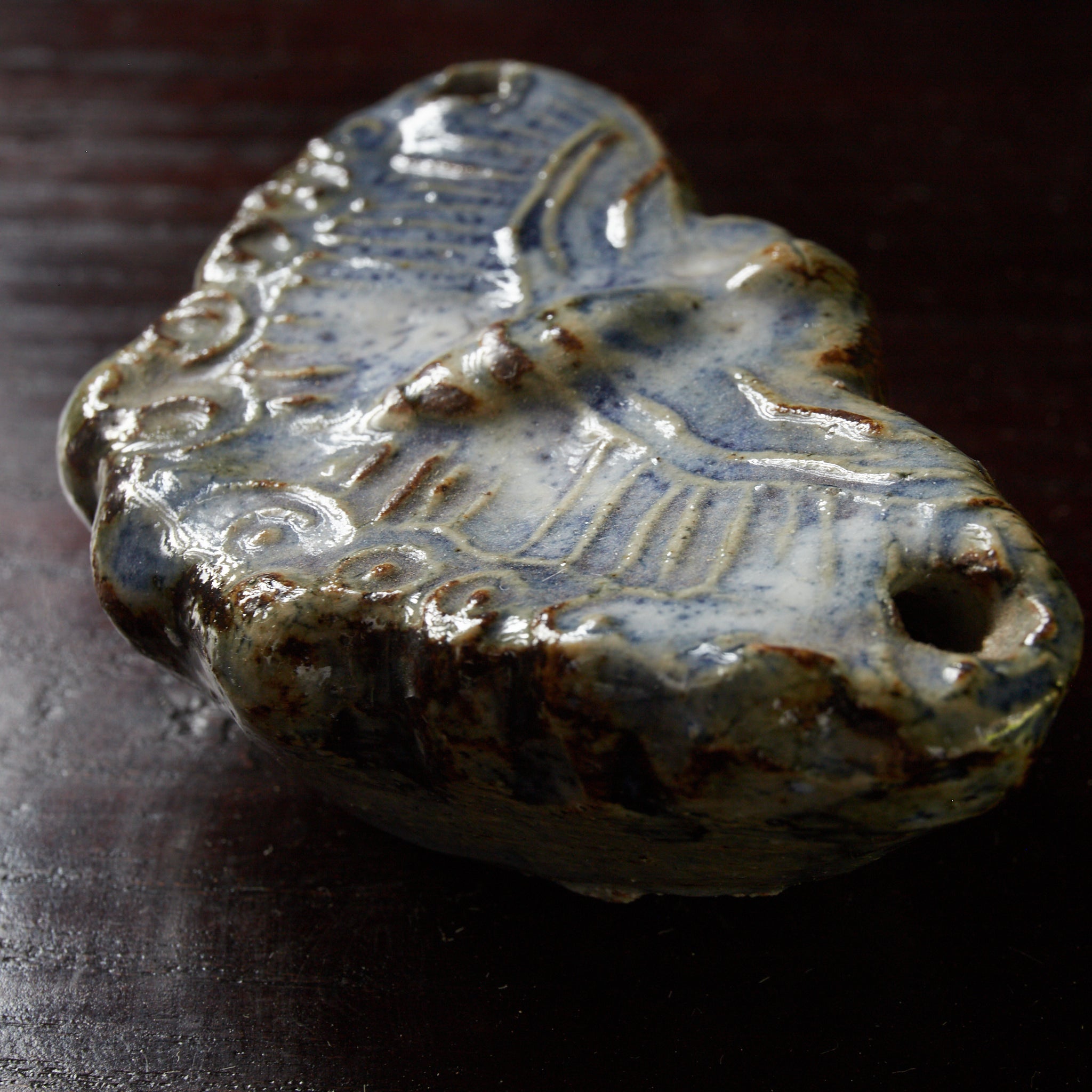 李朝 瑠璃釉蝶形水滴（1392–1897CE） | 入蘆花（ロカニイル）