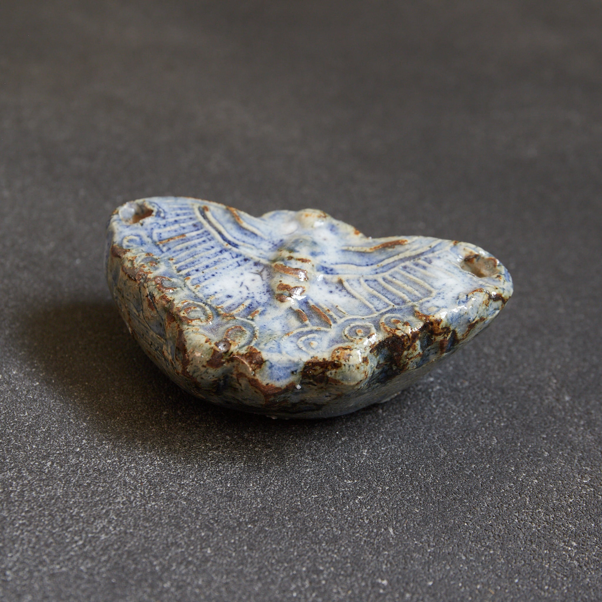古美術 李朝　瑠璃釉　水滴　蝶 李朝 瑠璃釉蝶形水滴（1392–1897CE） | 入蘆花（ロカニイル）