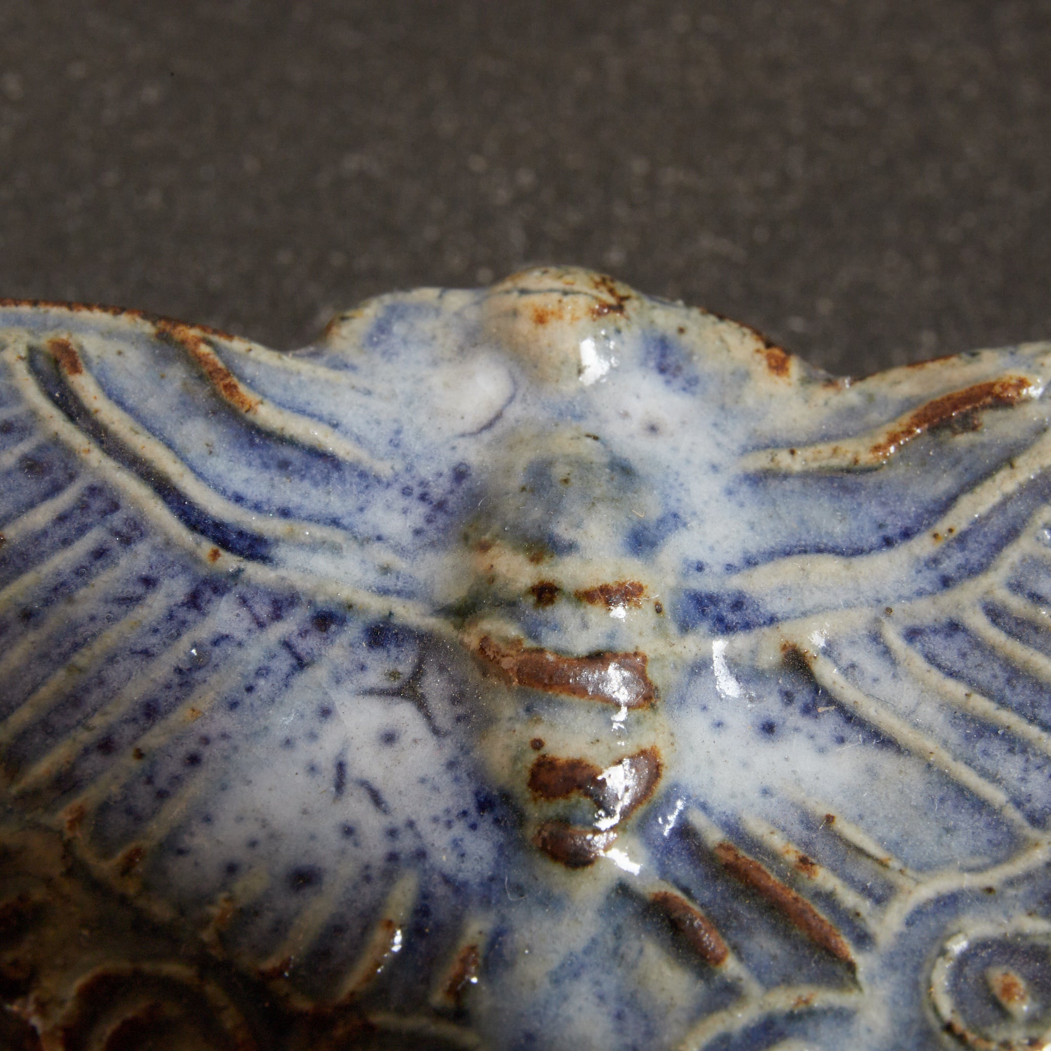 SCHMETTERLINGSFÖRMIG WASSERTROPFER, Lapislazuli-glasiert, Joseon-Dynastie（1392–1897 n. Chr.）