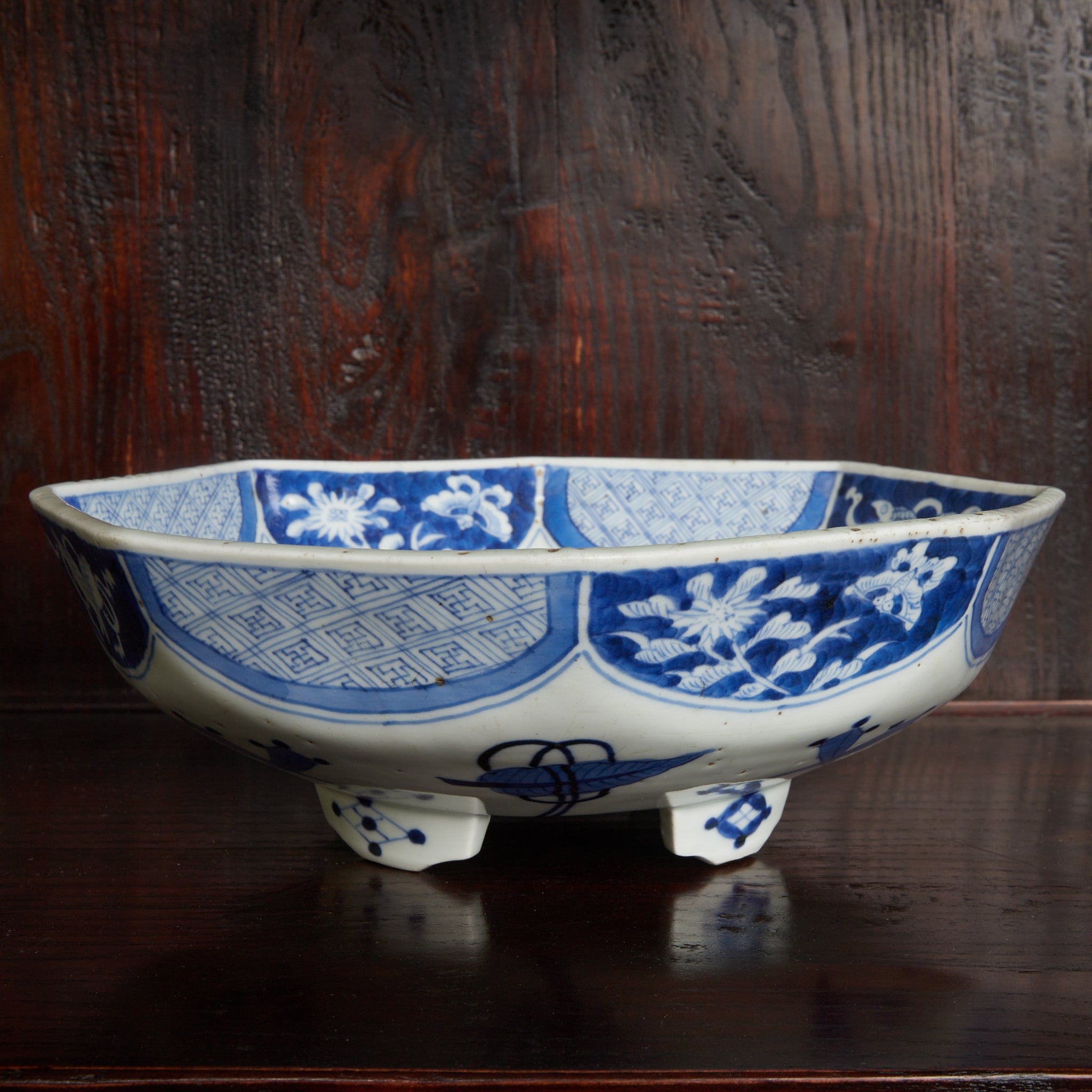 江戸時代 湖東焼 染付花唐草文八角脚付皿（1603–1867CE） | 入蘆花