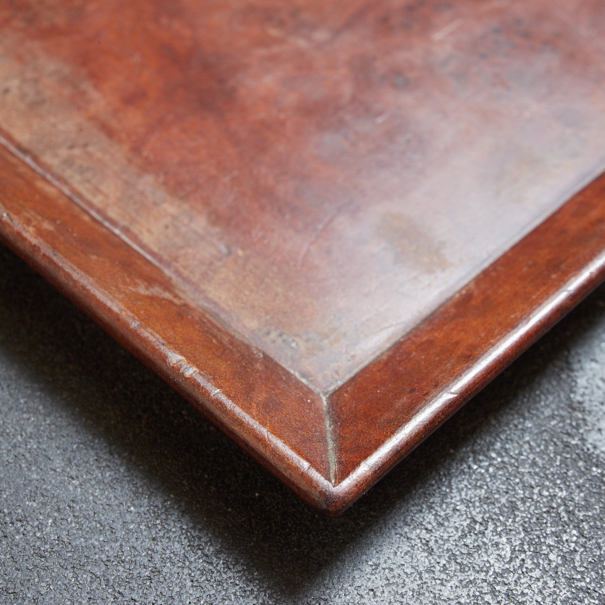 BANDEJA DE TÉ RECTANGULAR DE MADERA DE KARAKI CON VETA NUDOSA