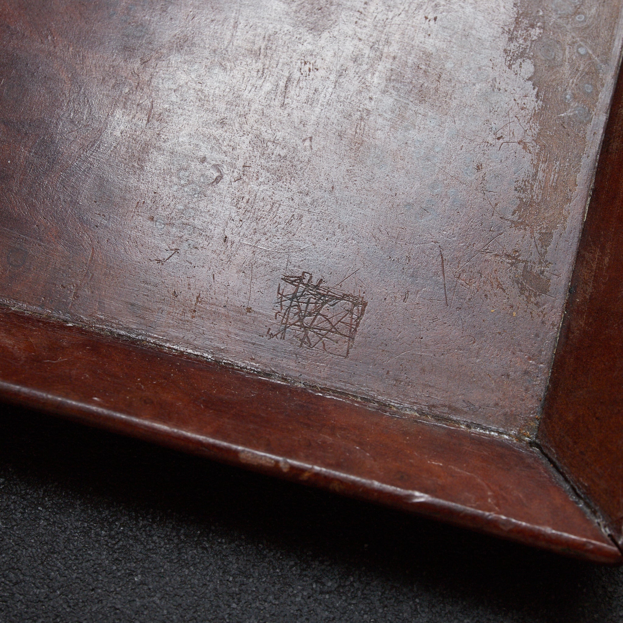 BANDEJA DE TÉ RECTANGULAR DE MADERA DE KARAKI CON VETA NUDOSA