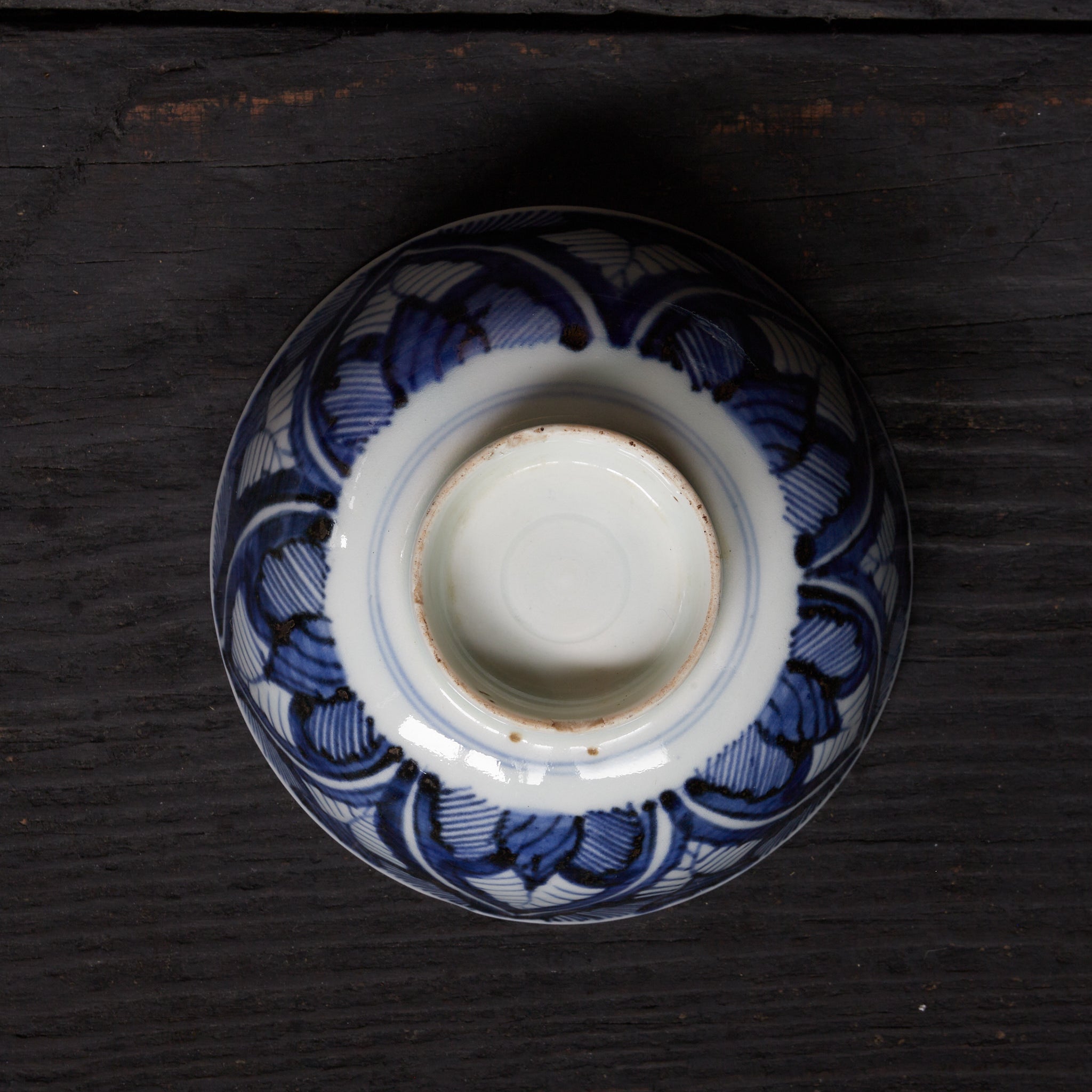 LIDDED TEA BOWL, Ko-Imari, with underglaze blue connected leaf design, set of 10, Edo Period（1603–1867CE）