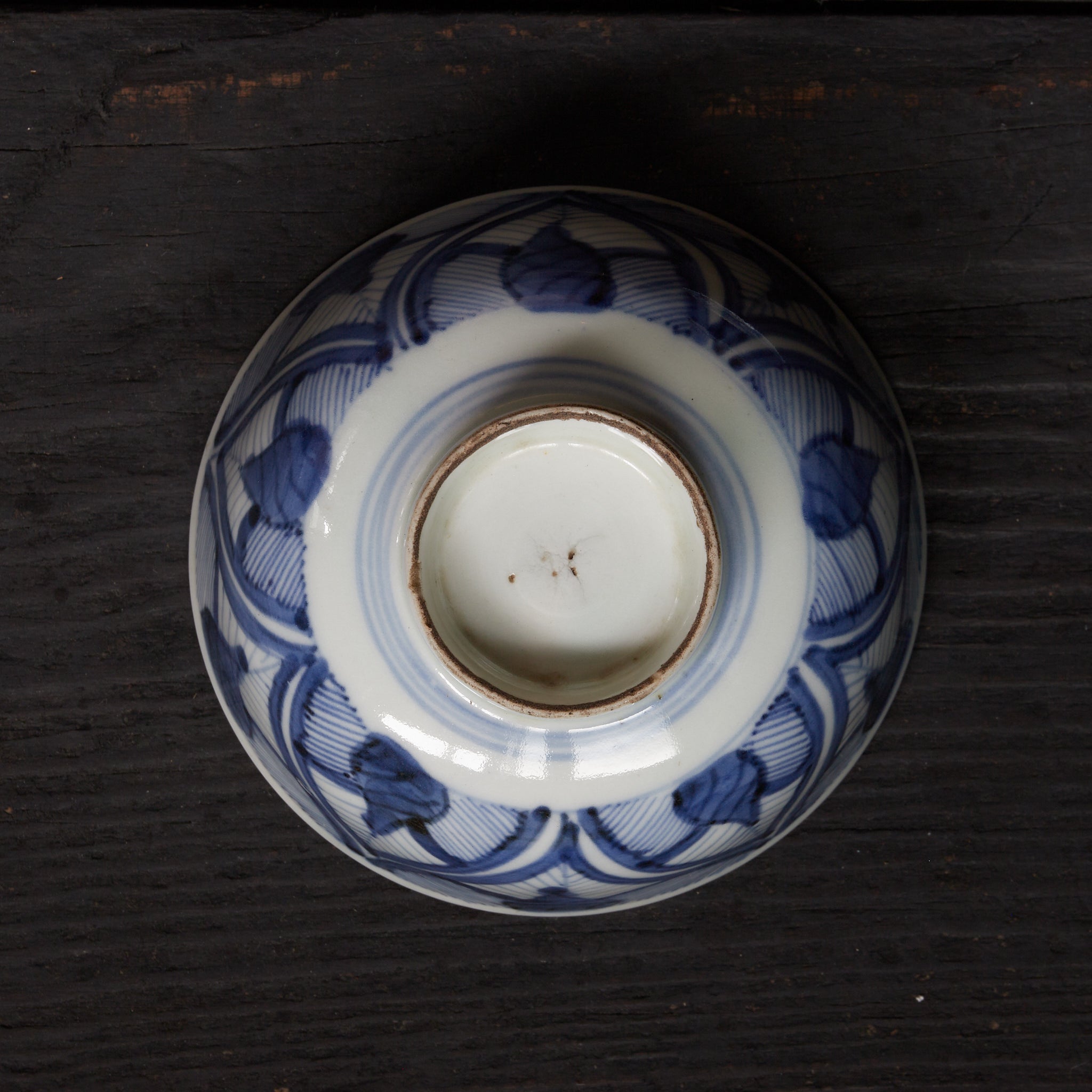 LIDDED TEA BOWL, Ko-Imari, with underglaze blue connected leaf design, set of 10, Edo Period（1603–1867CE）