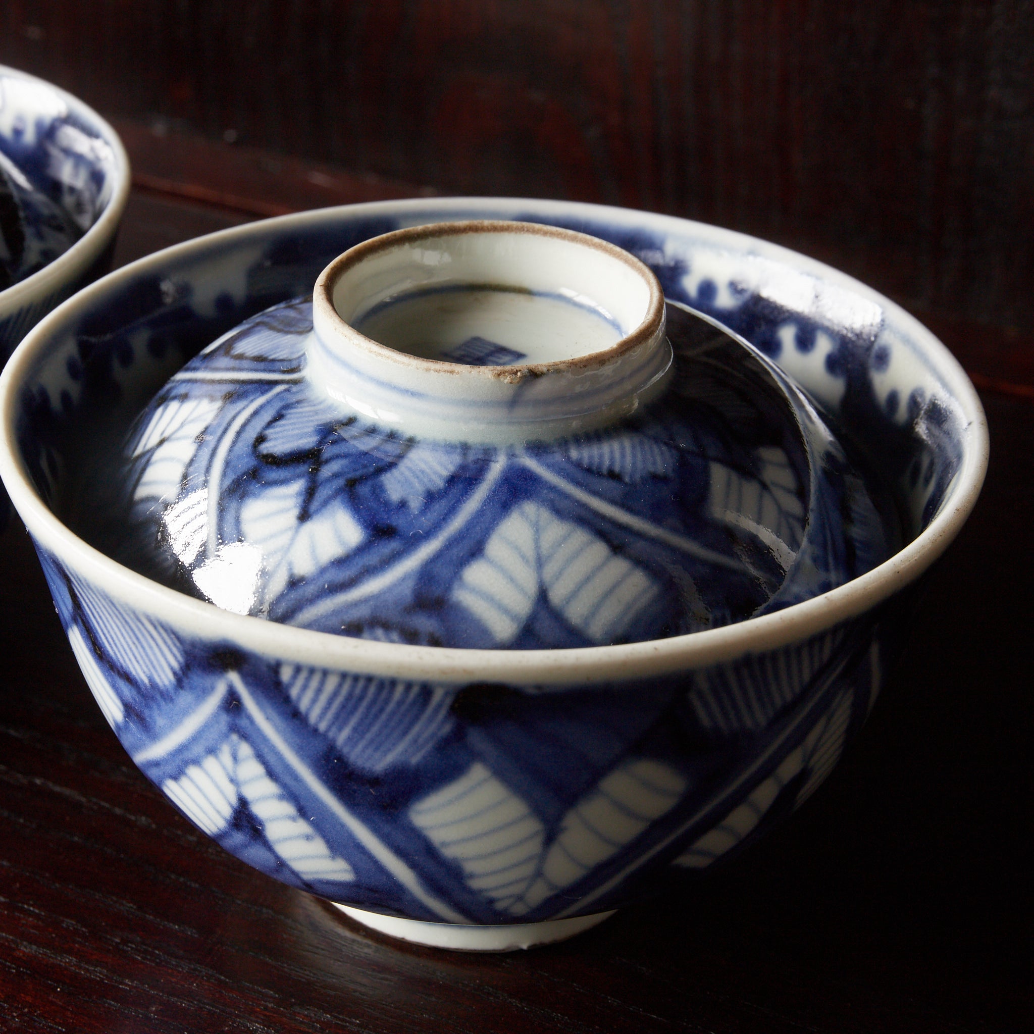 LIDDED TEA BOWL, Ko-Imari, with underglaze blue connected leaf design, set of 10, Edo Period（1603–1867CE）