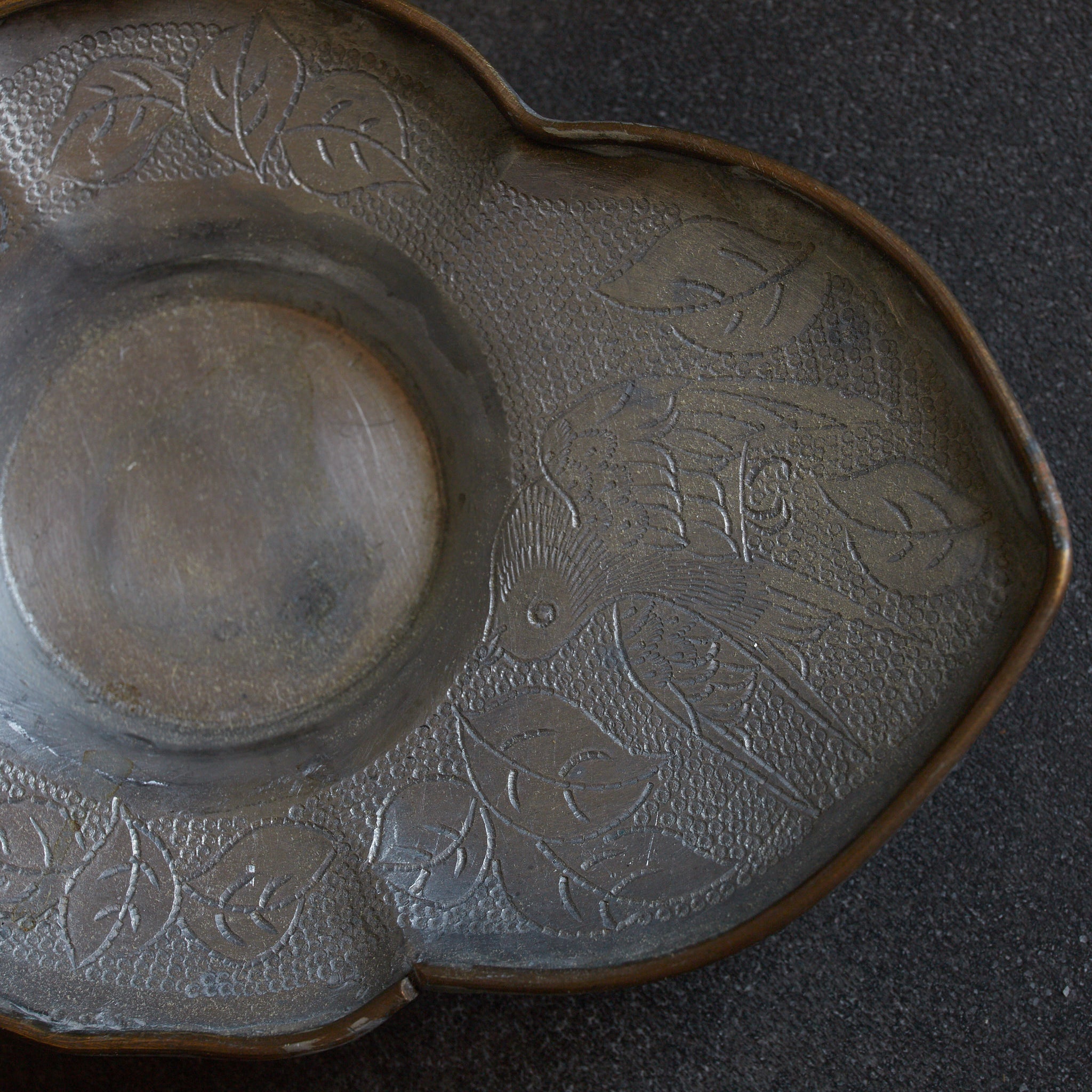 OLD LOBED-FLOWER-SHAPED TIN TEA SAUCER, marked Qianlong nian zhi, copper-covered, With box, set of 5, Qing Dynasty（1616–1911CE）