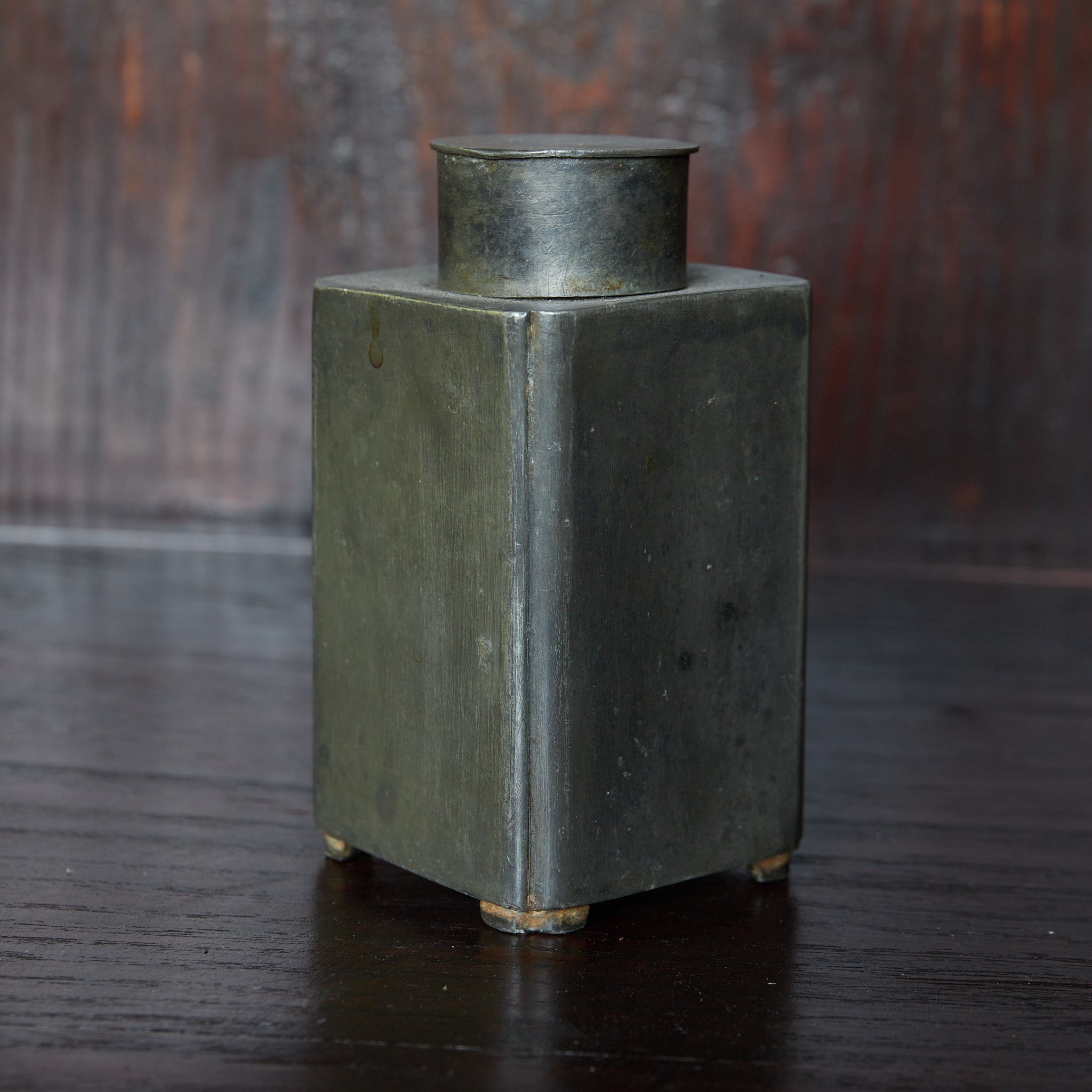 LATA DE TÉ DE ESTAÑO VIEJA, En forma de cuadrada, Dinastía Qing（1616–1911 d. C.）