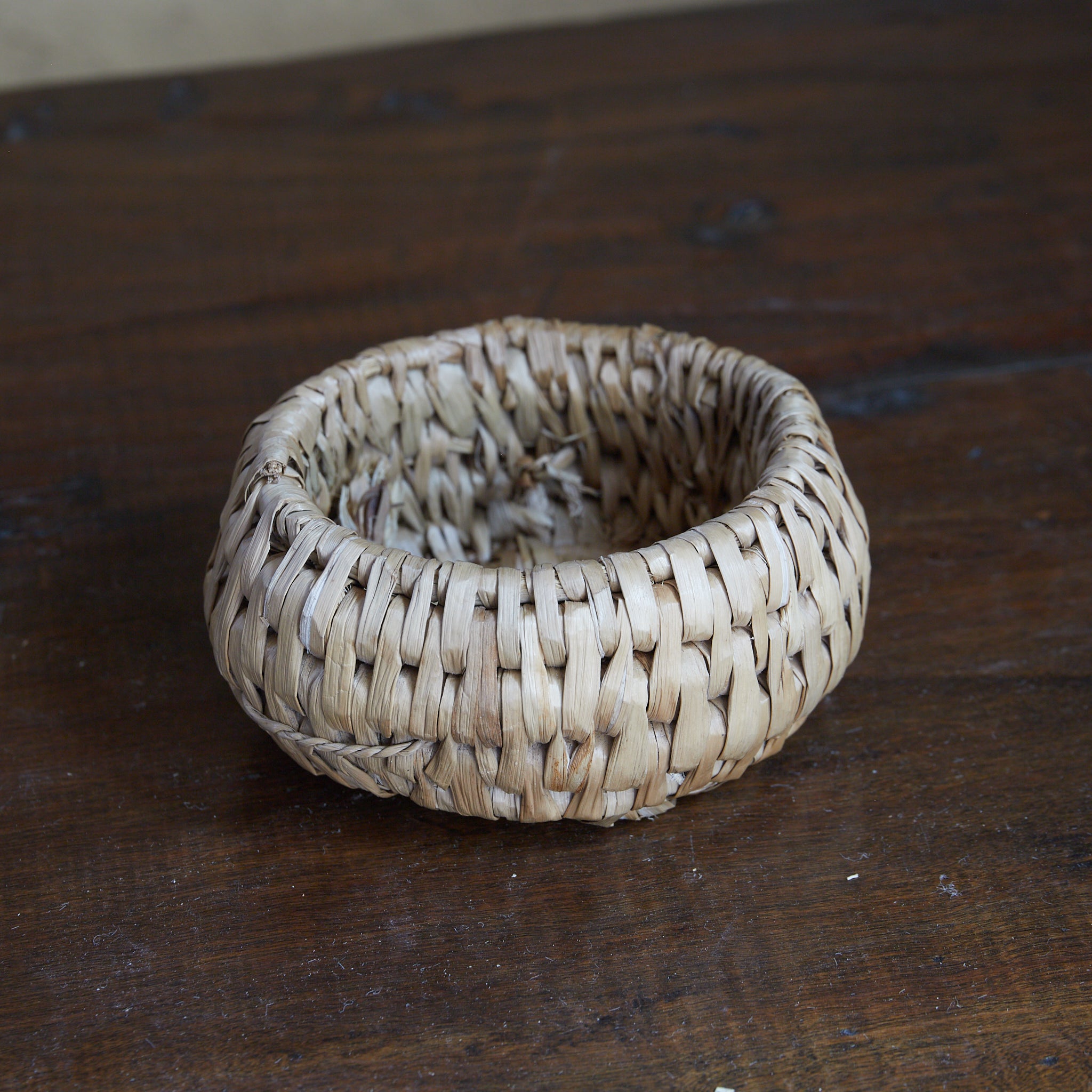 SOPORTE PARA TETERA DE PAJA, Trenzado, Período Showa（1926–1989 d. C.）
