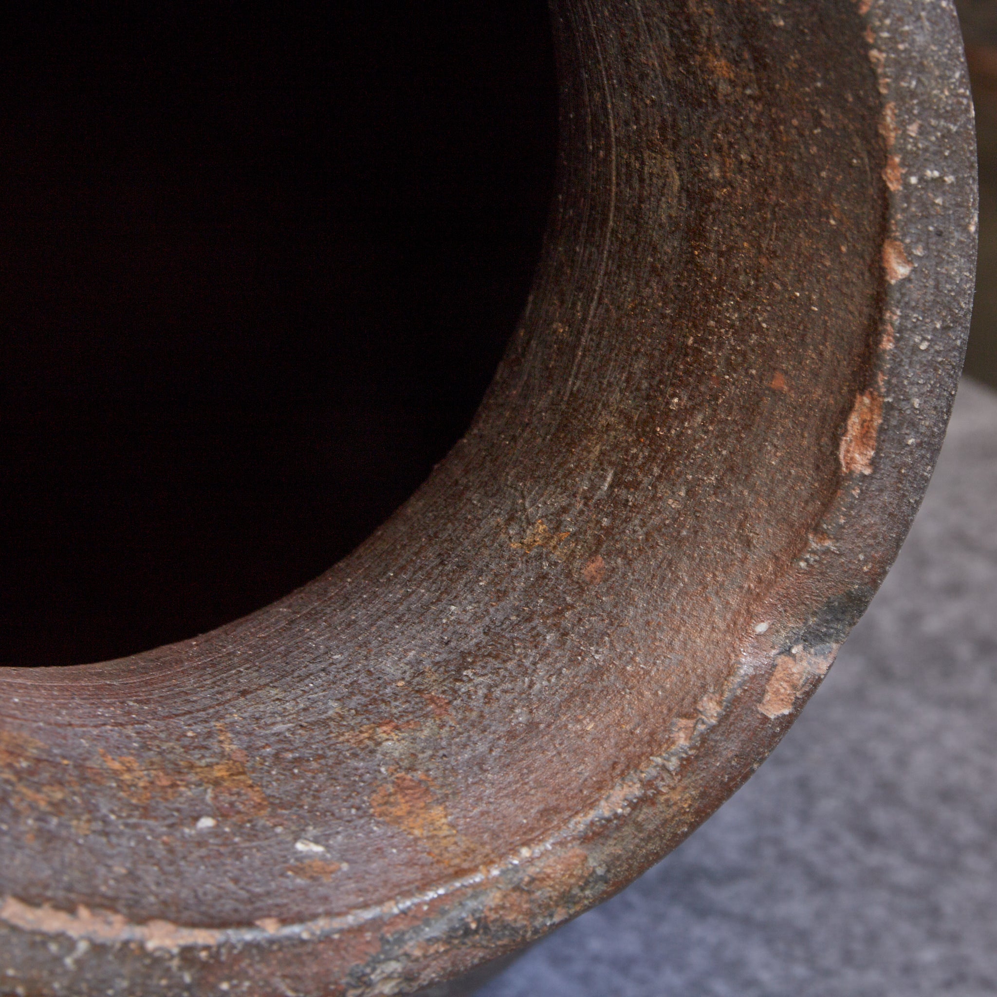 常滑焼　古常滑　室町時代　叩瓶　茶瓶　茶壷　時代箱付　M　R5233B 室町時代 古常滑 壺（1336–1573CE） | 入蘆花（ロカニイル）