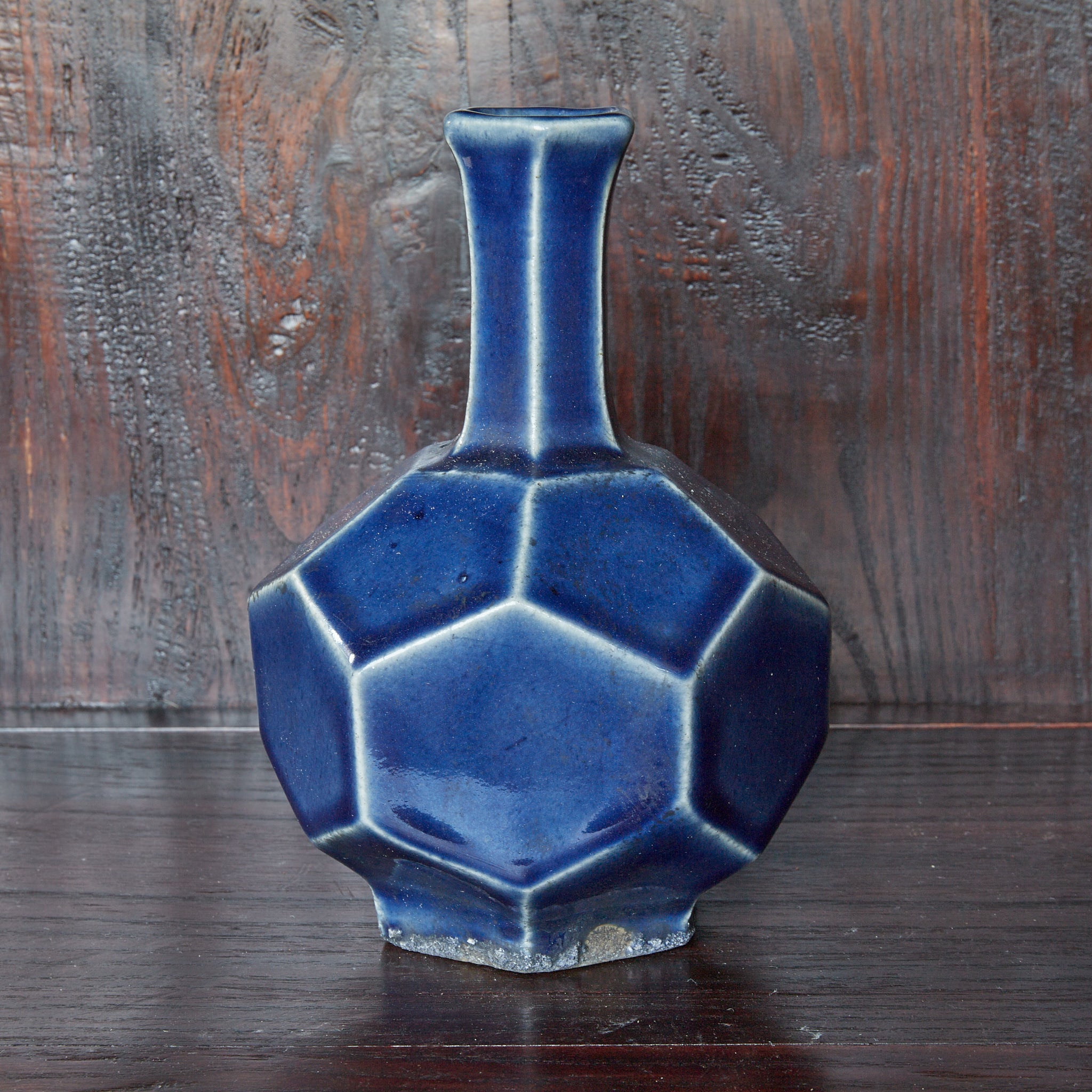 BOUTEILLE CARRÉE, À glaçure lapis, Dynastie Joseon（1392–1897 apr. J.-C.）