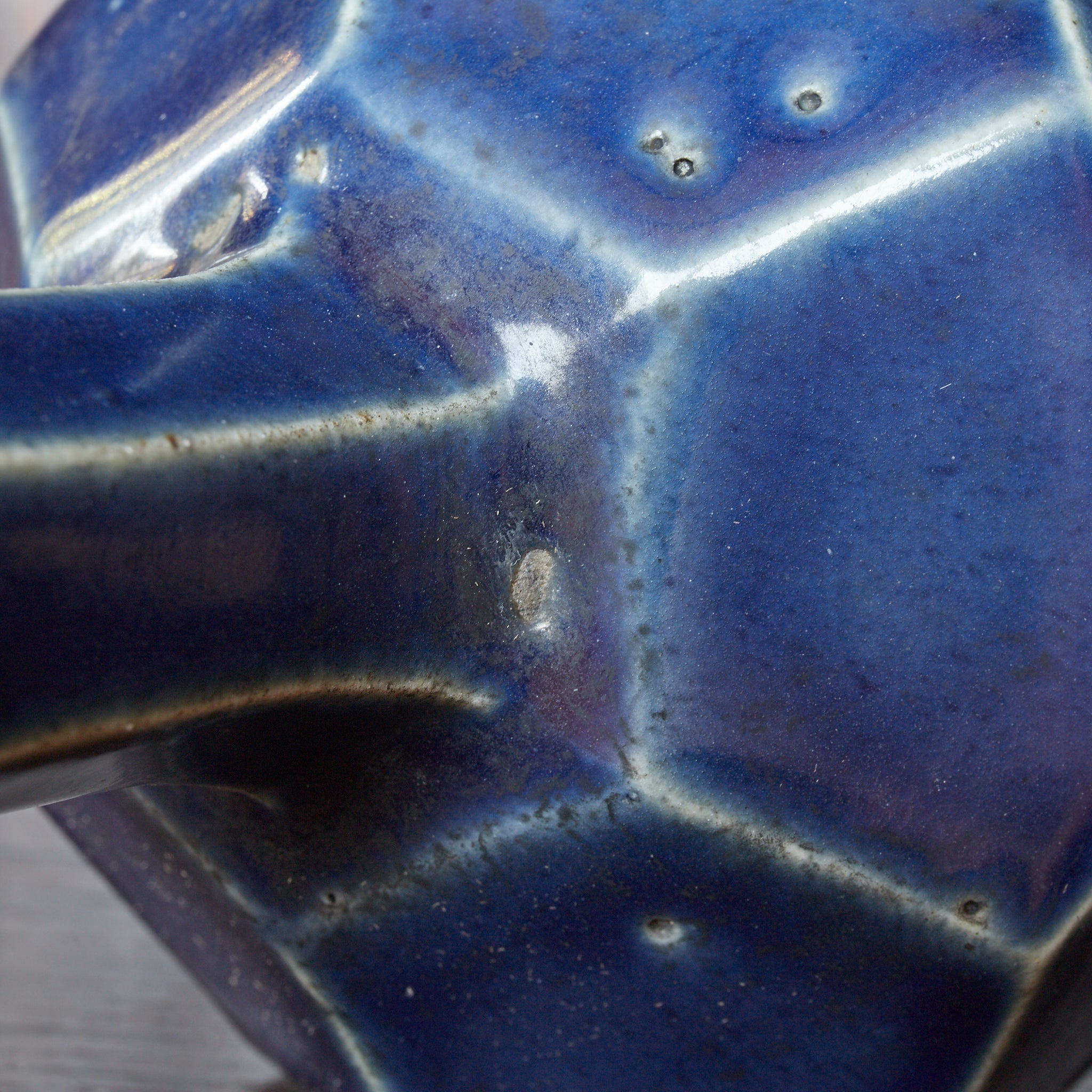 QUADRATISCHE FLASCHE, Lapislazuli-glasiert, Joseon-Dynastie（1392–1897 n. Chr.）