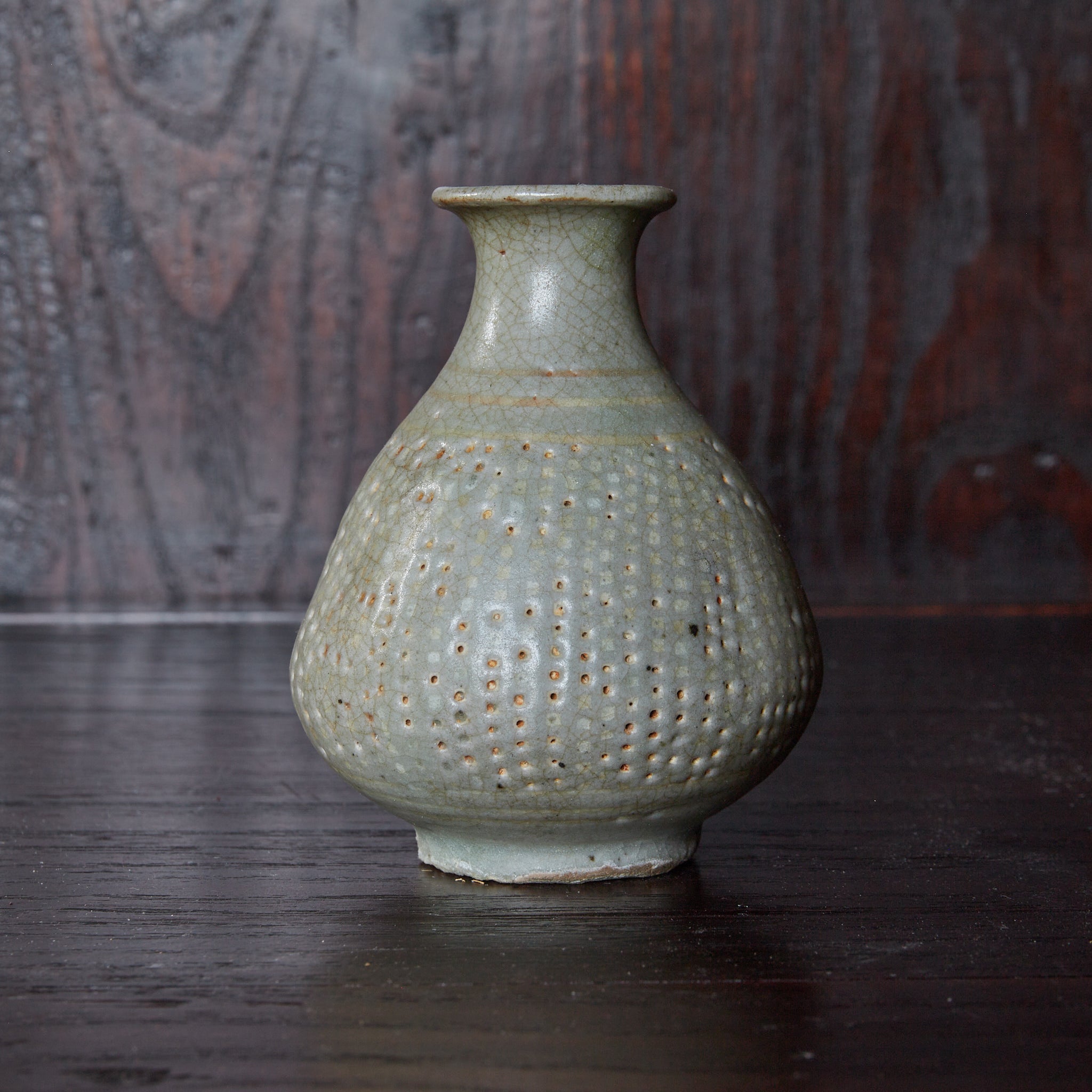 李朝 粉青白象嵌瓶 徳利（1392–1897CE） | 入蘆花（ロカニイル）