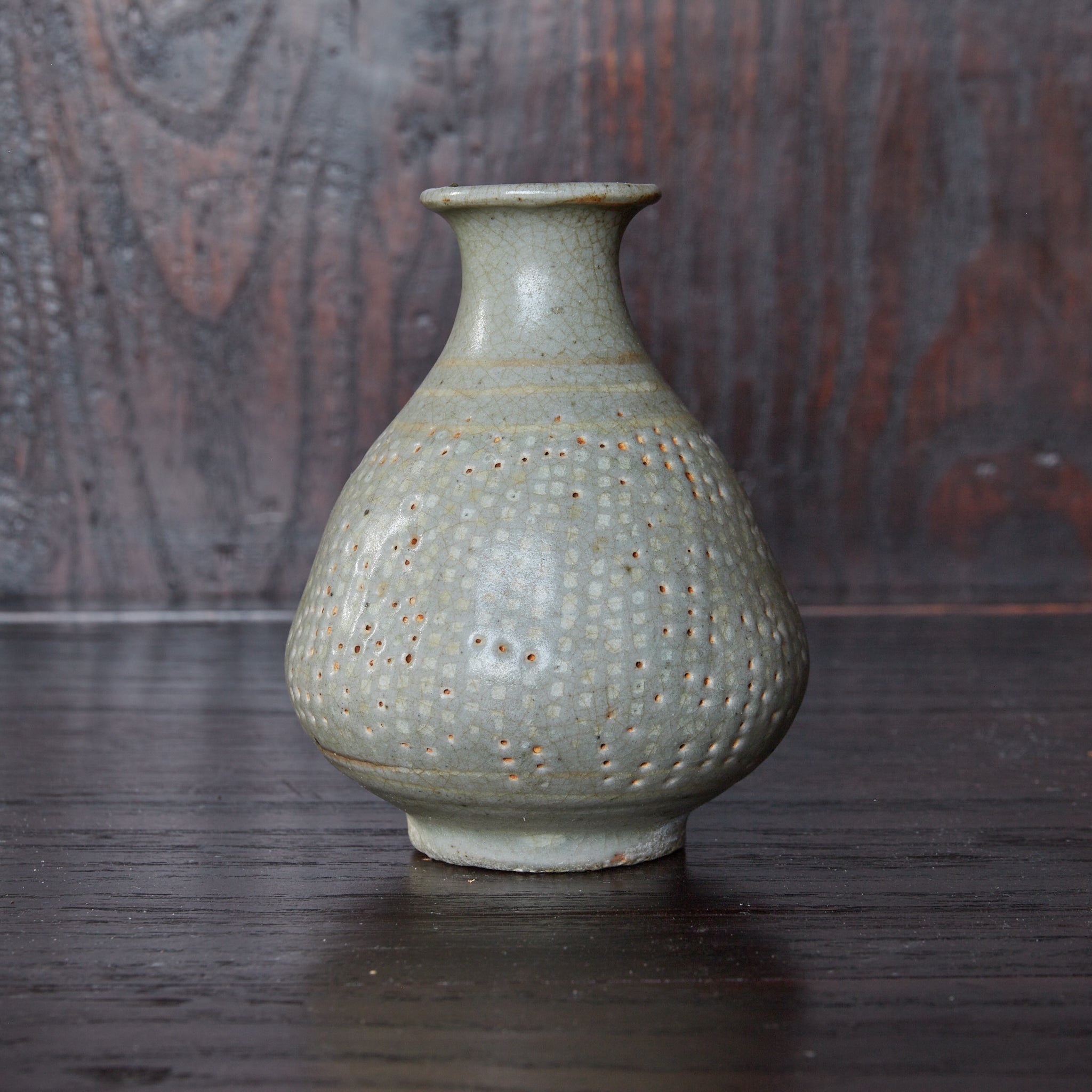 李朝 粉青白象嵌瓶 徳利（1392–1897CE） | 入蘆花（ロカニイル）