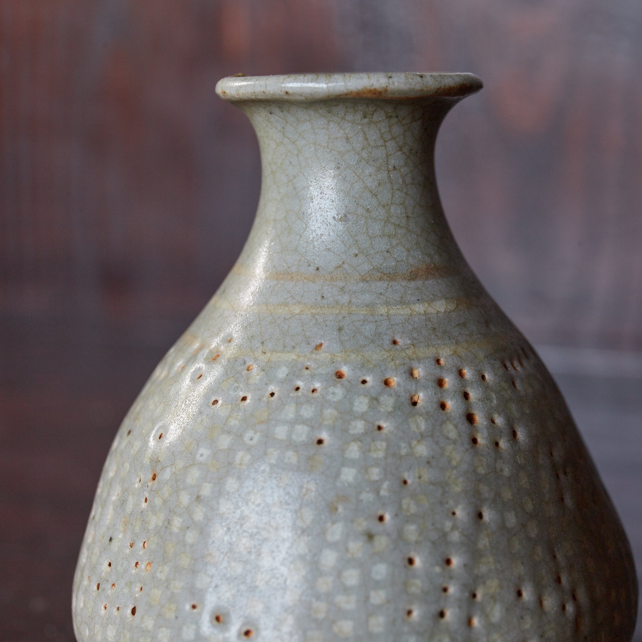 MIT WEISSEN EINLAGEN FLASCHE / TOKKURI, Buncheong-Ware, Joseon-Dynastie（1392–1897 n. Chr.）