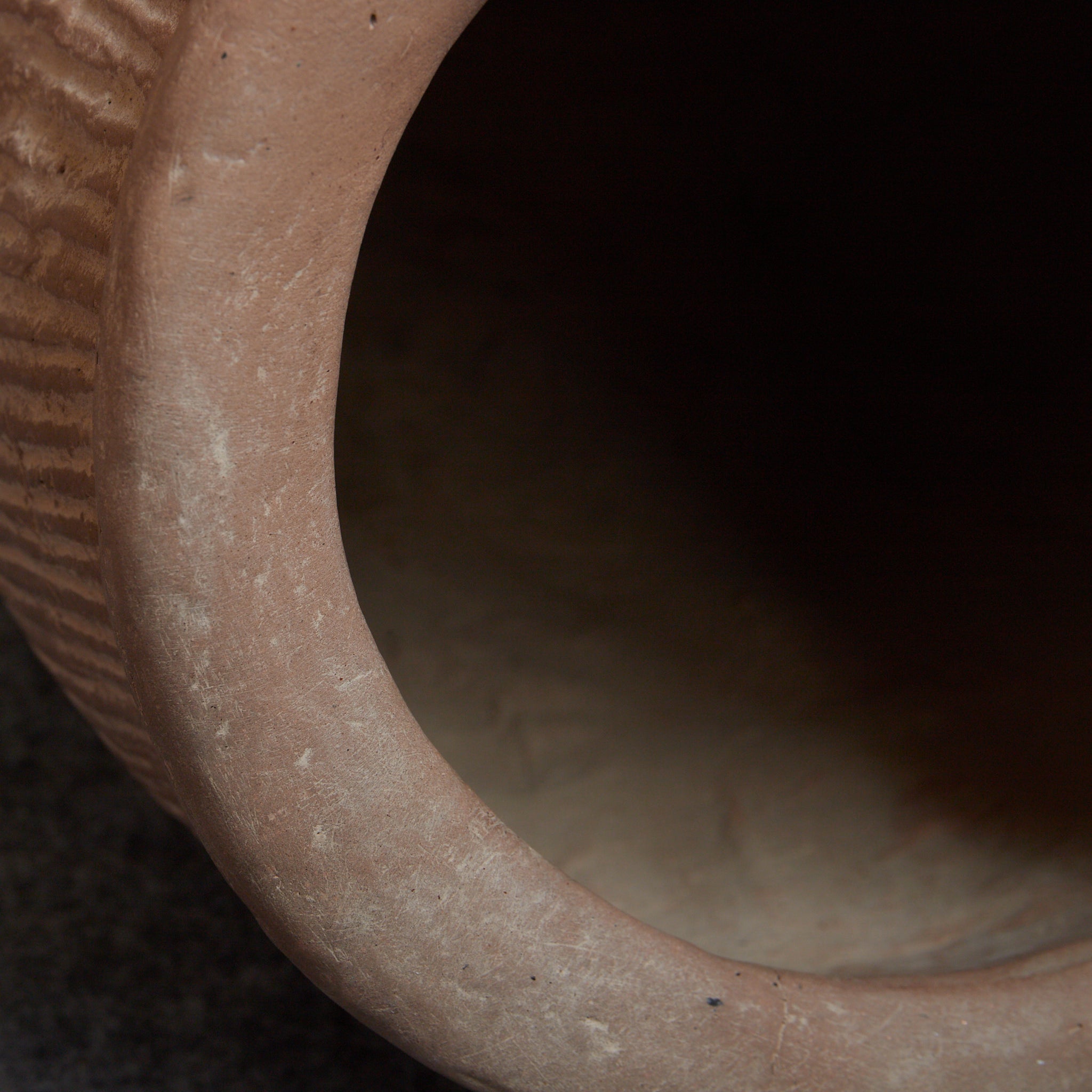 LI, Red-fired, With wooden box, Shaanxi Longshan Culture（2500–2000BCE）