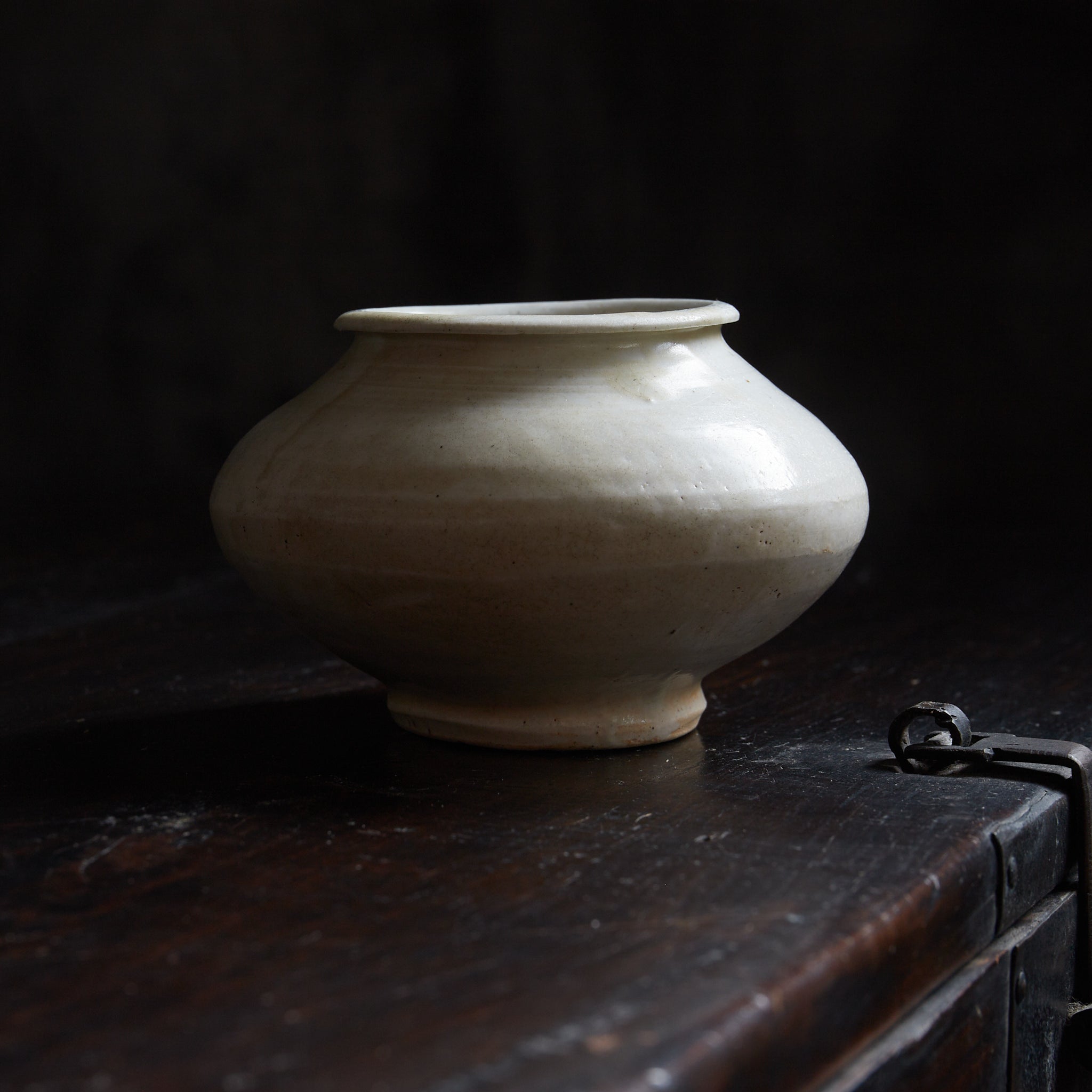 JARRE, Porcelaine blanche, Avec boîte en bois, Dynastie Joseon（1392–1897 apr. J.-C.）