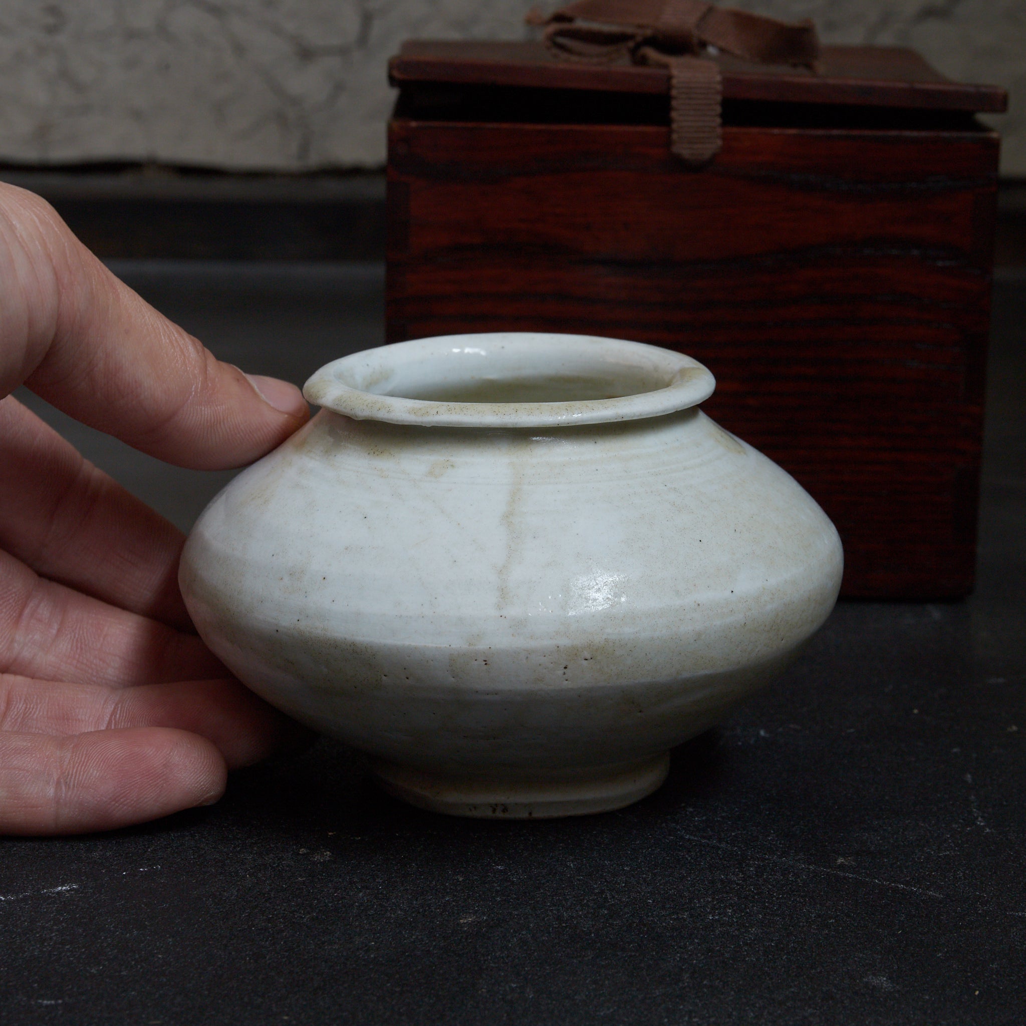 JAR, White porcelain, With wooden box, Joseon Dynasty（1392–1897CE）