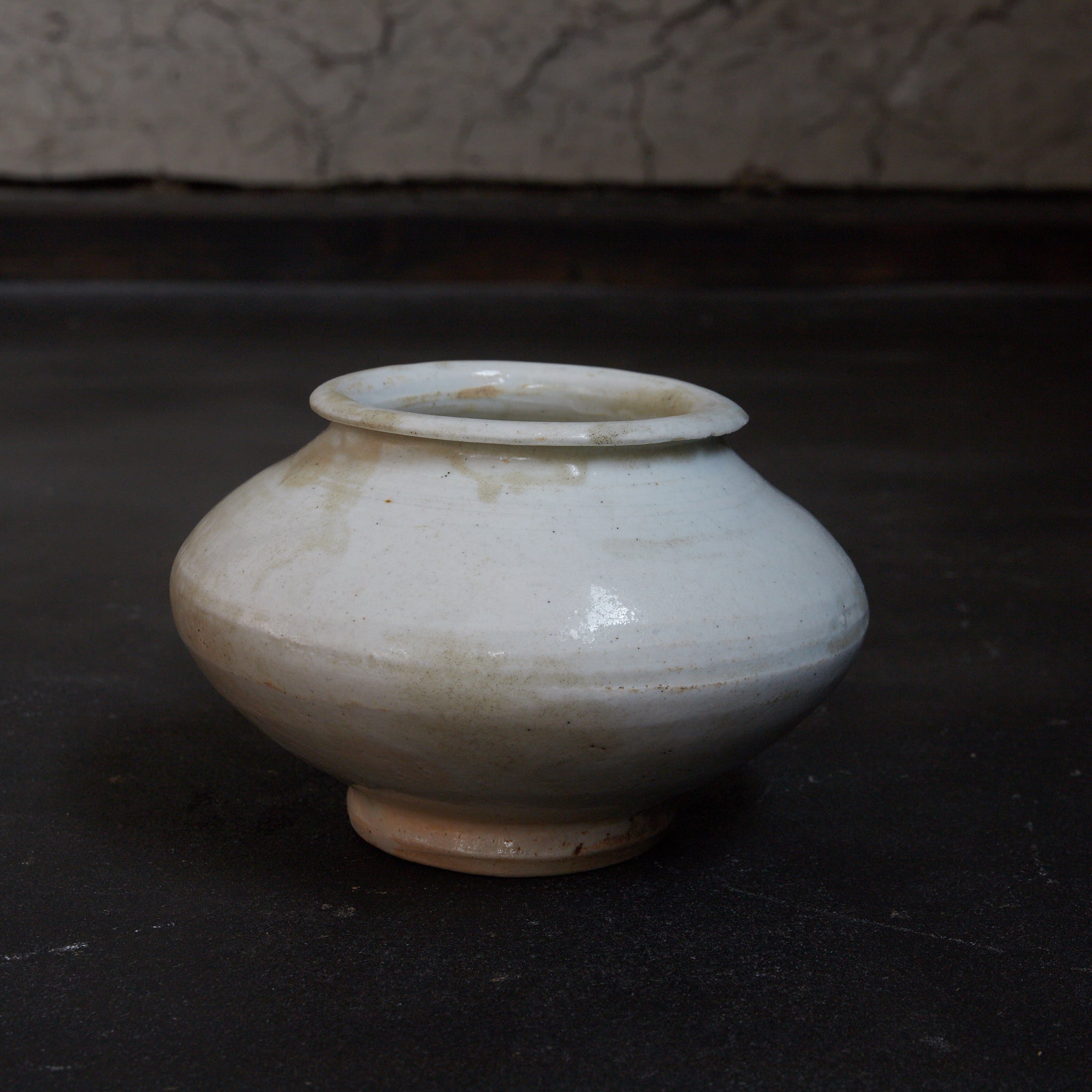 李朝 白磁壺 木箱付（1392–1897CE） | 入蘆花（ロカニイル）