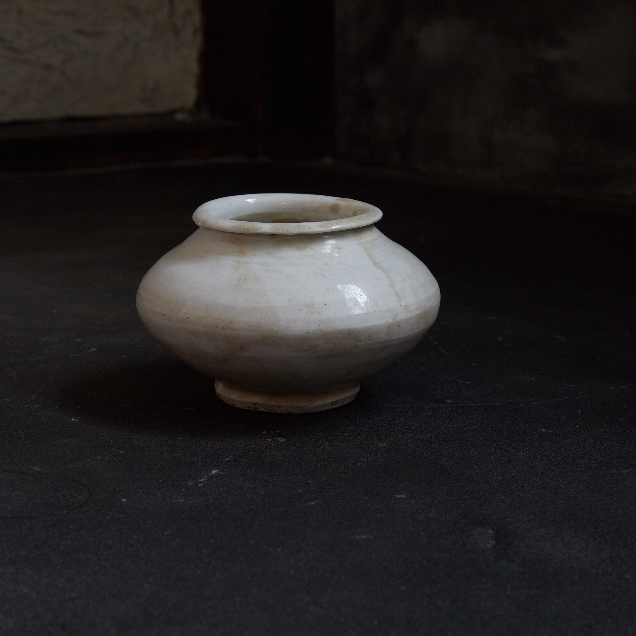 李朝 白磁壺 木箱付（1392–1897CE） | 入蘆花（ロカニイル）