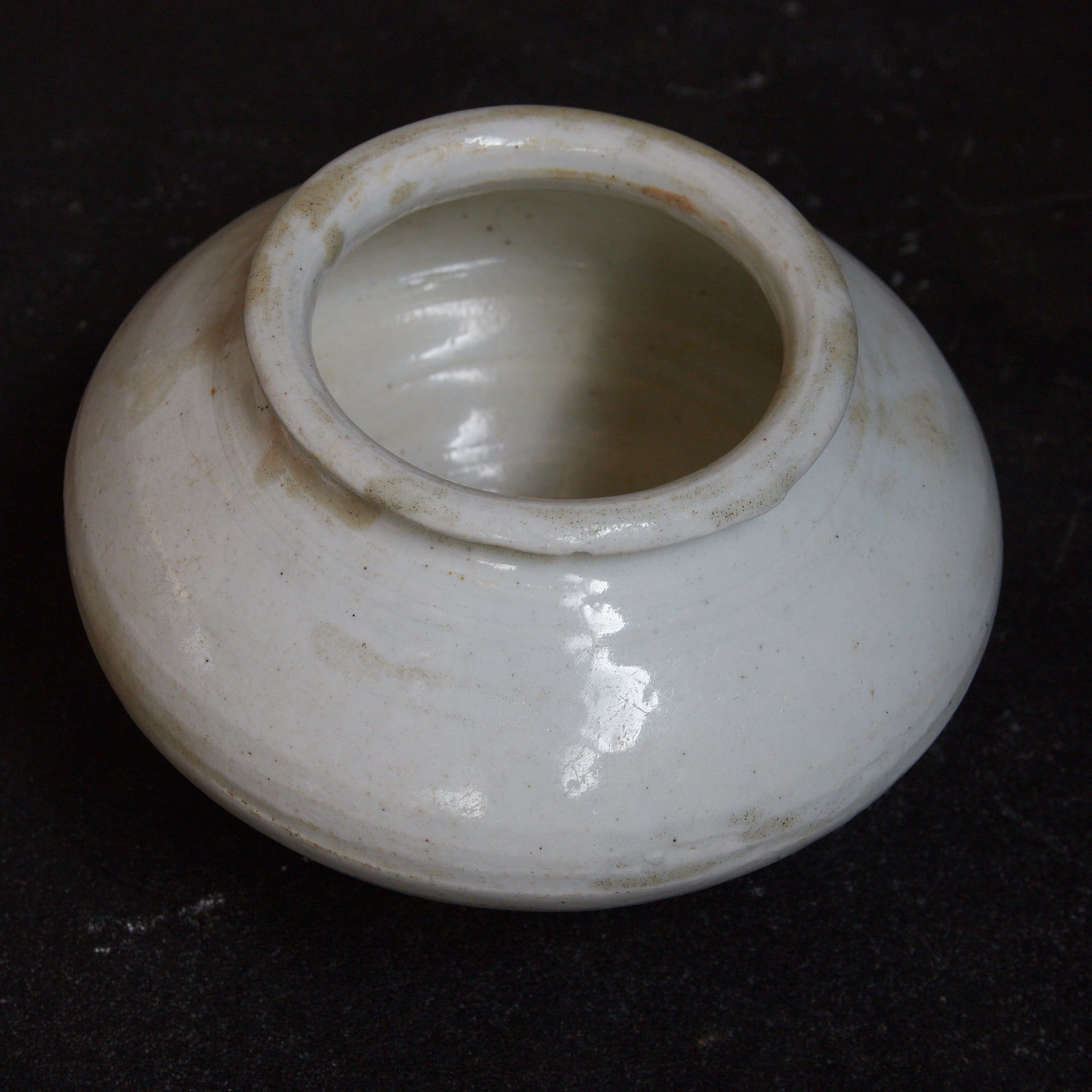 李朝 白磁壺 木箱付（1392–1897CE） | 入蘆花（ロカニイル）