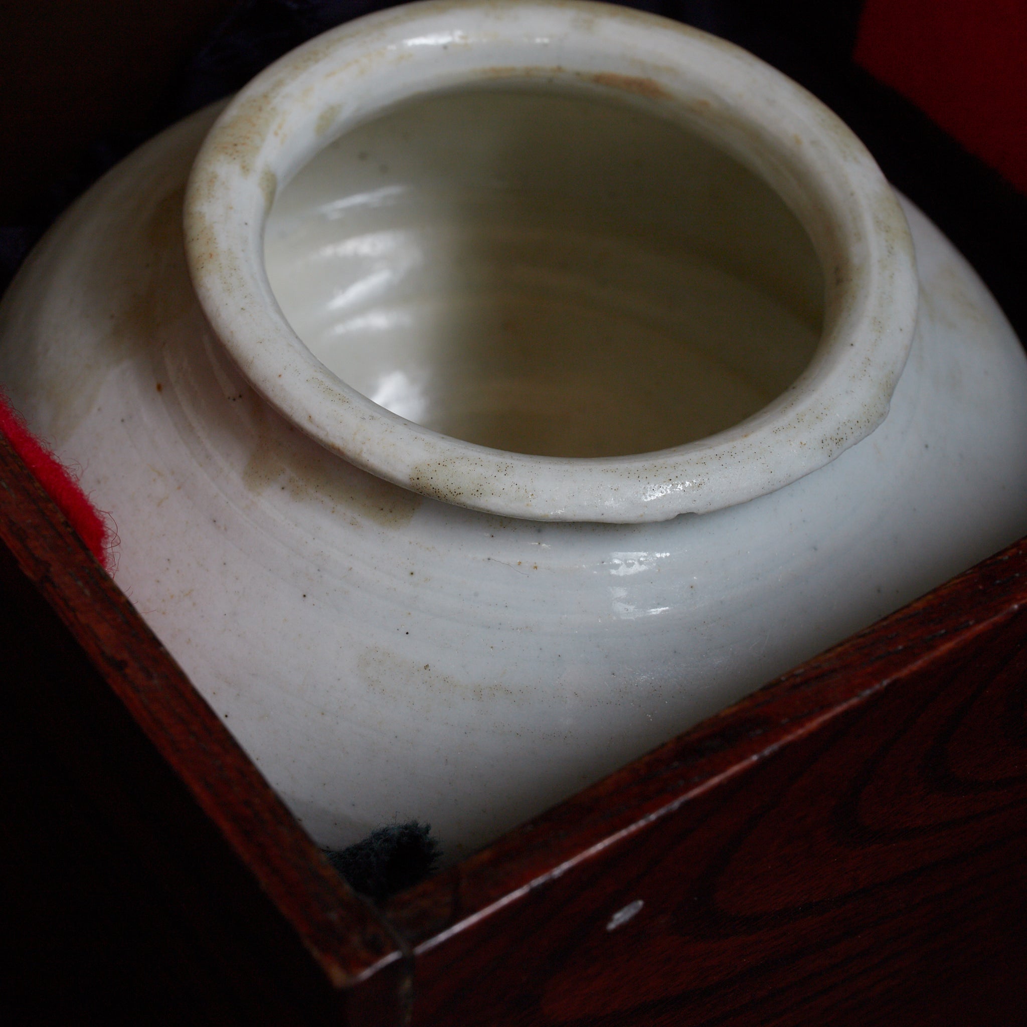 JAR, White porcelain, With wooden box, Joseon Dynasty（1392–1897CE）