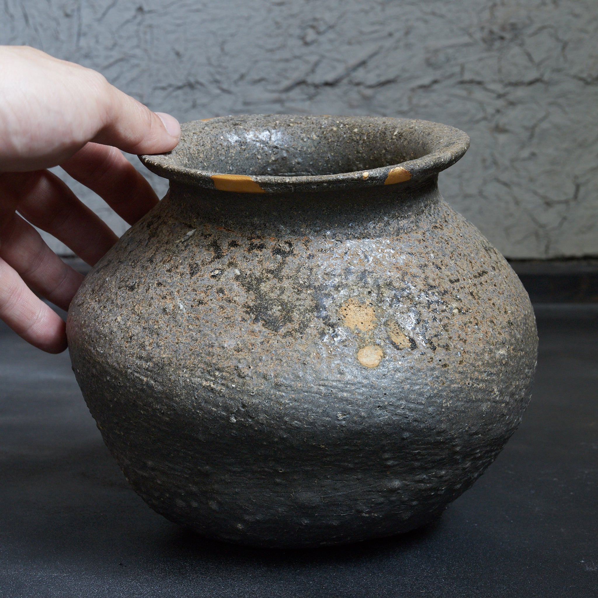 奈良時代　壺　須恵器 奈良–平安時代 須恵器 壺（710–1185CE） | 入蘆花（ロカニイル）