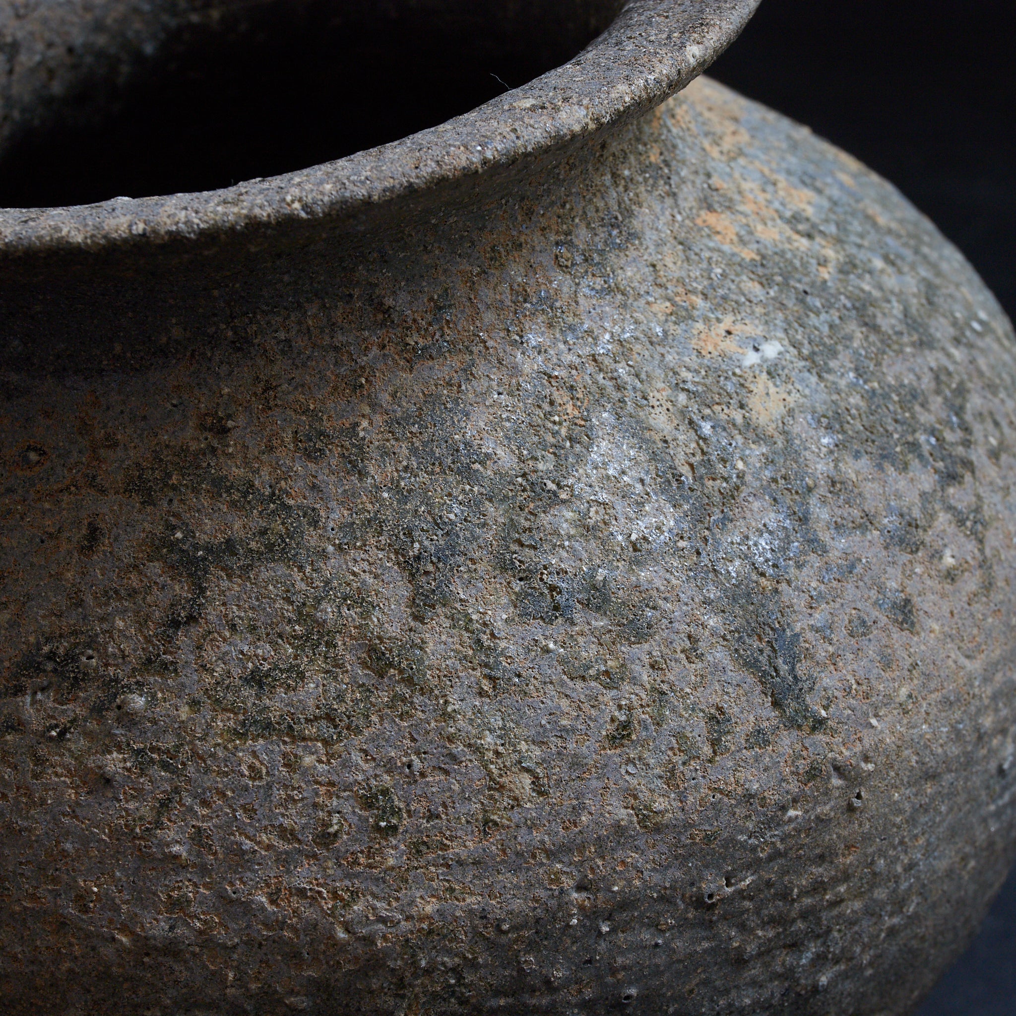奈良–平安時代 須恵器 壺（710–1185CE） | 入蘆花（ロカニイル）