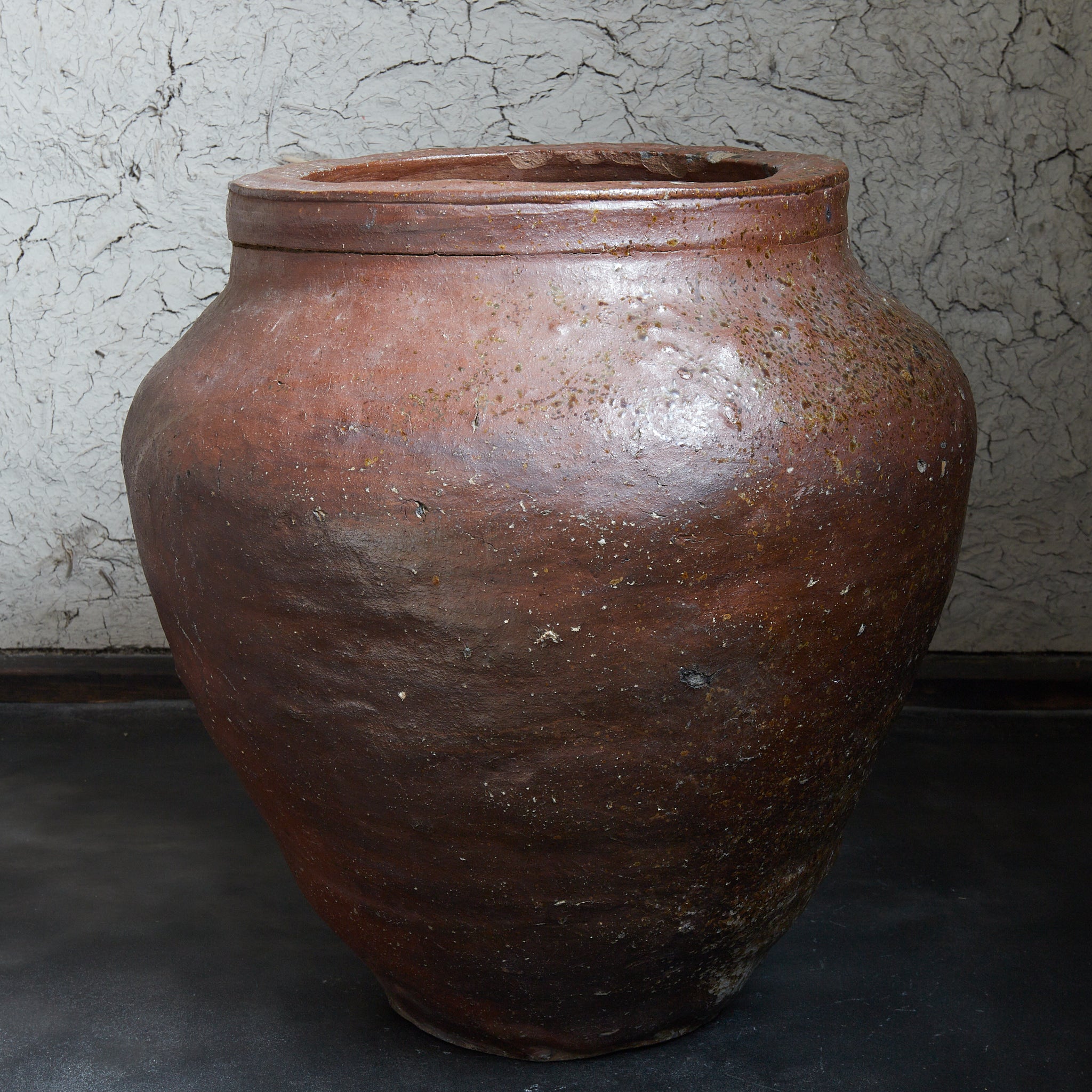 3*様 実家整理　かなり古そうな壺　中国？ 室町時代 古越前 大壺（1336–1573CE） | 入蘆花（ロカニイル）