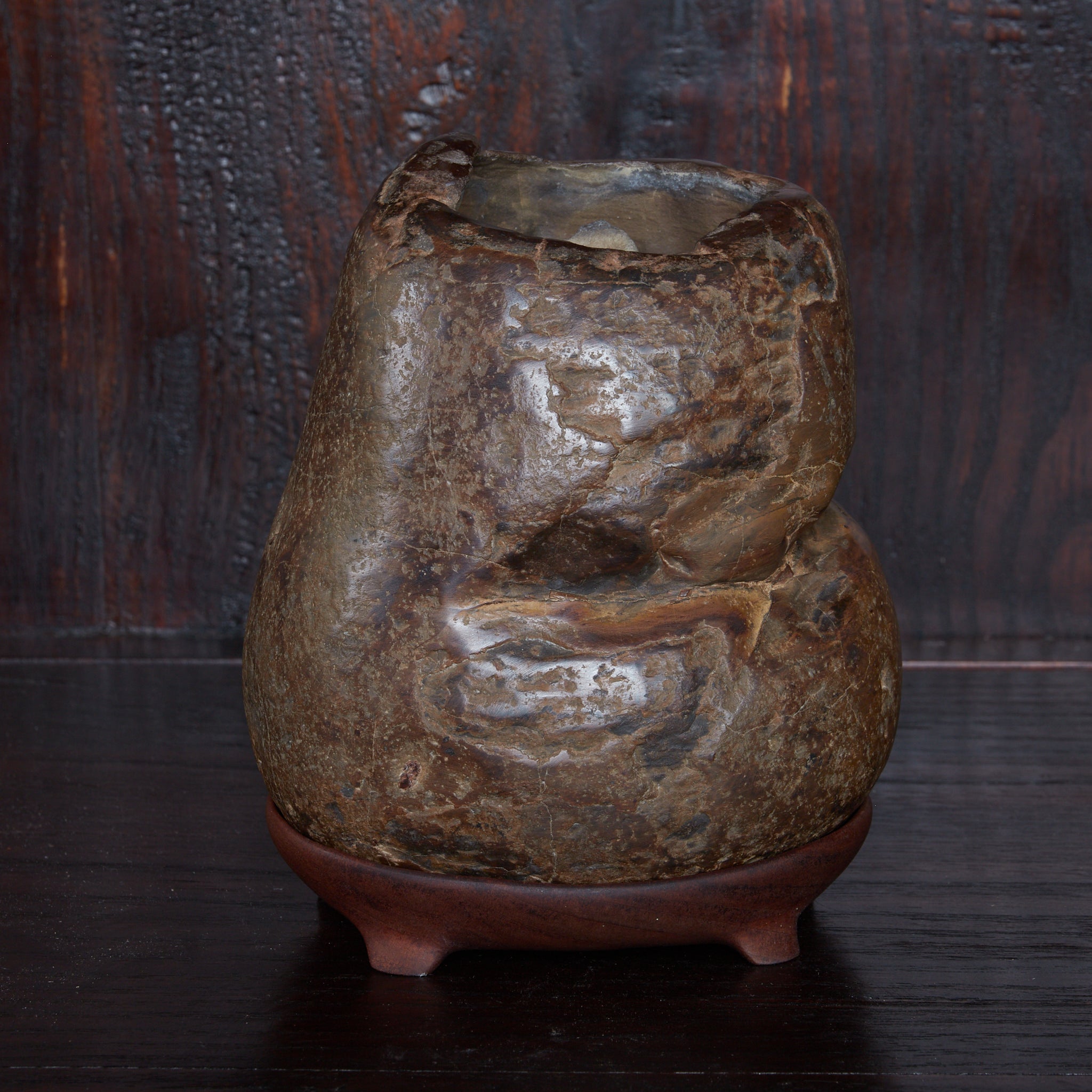 馬蹄石壺（自然物：年代不詳）