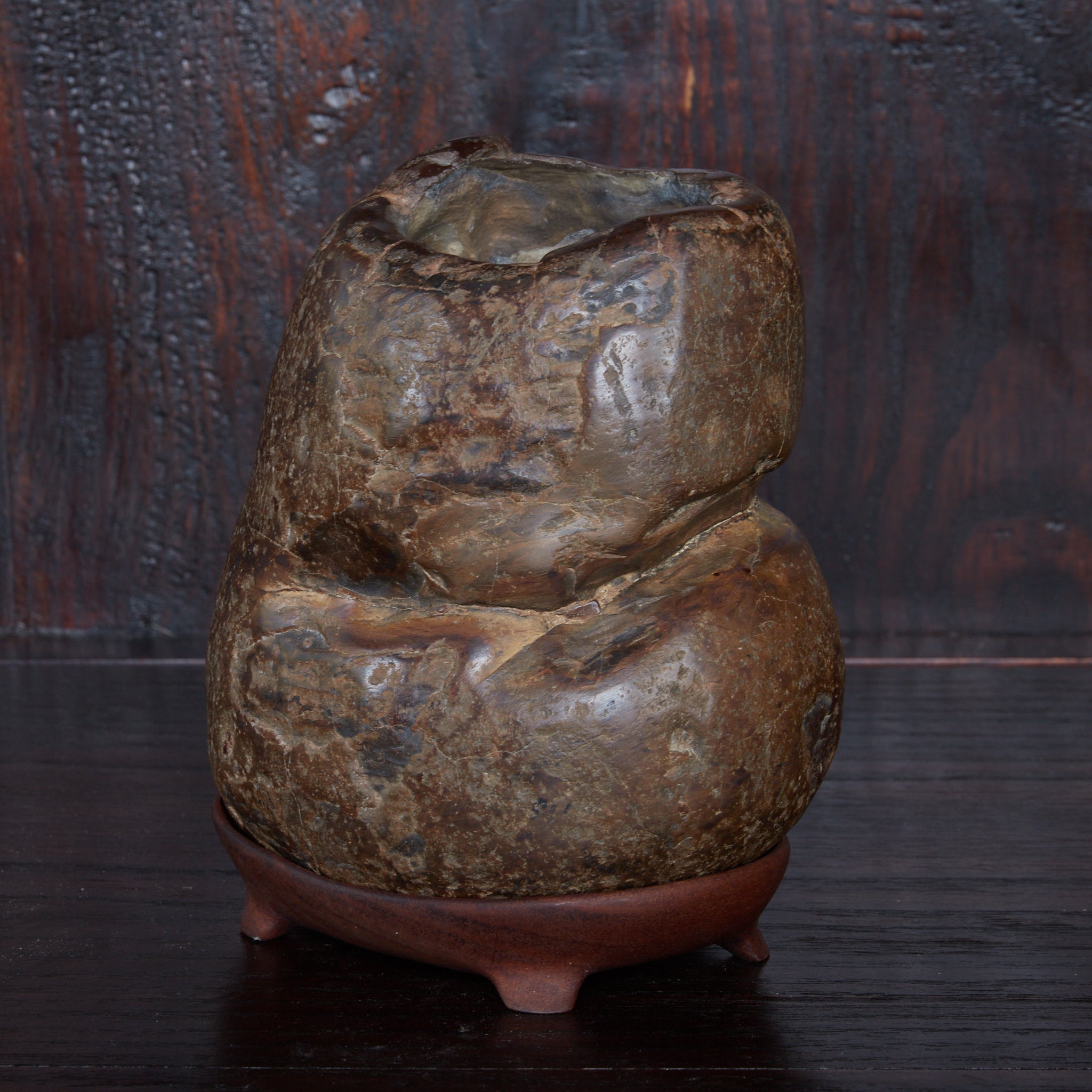 馬蹄石壺（自然物：年代不詳）