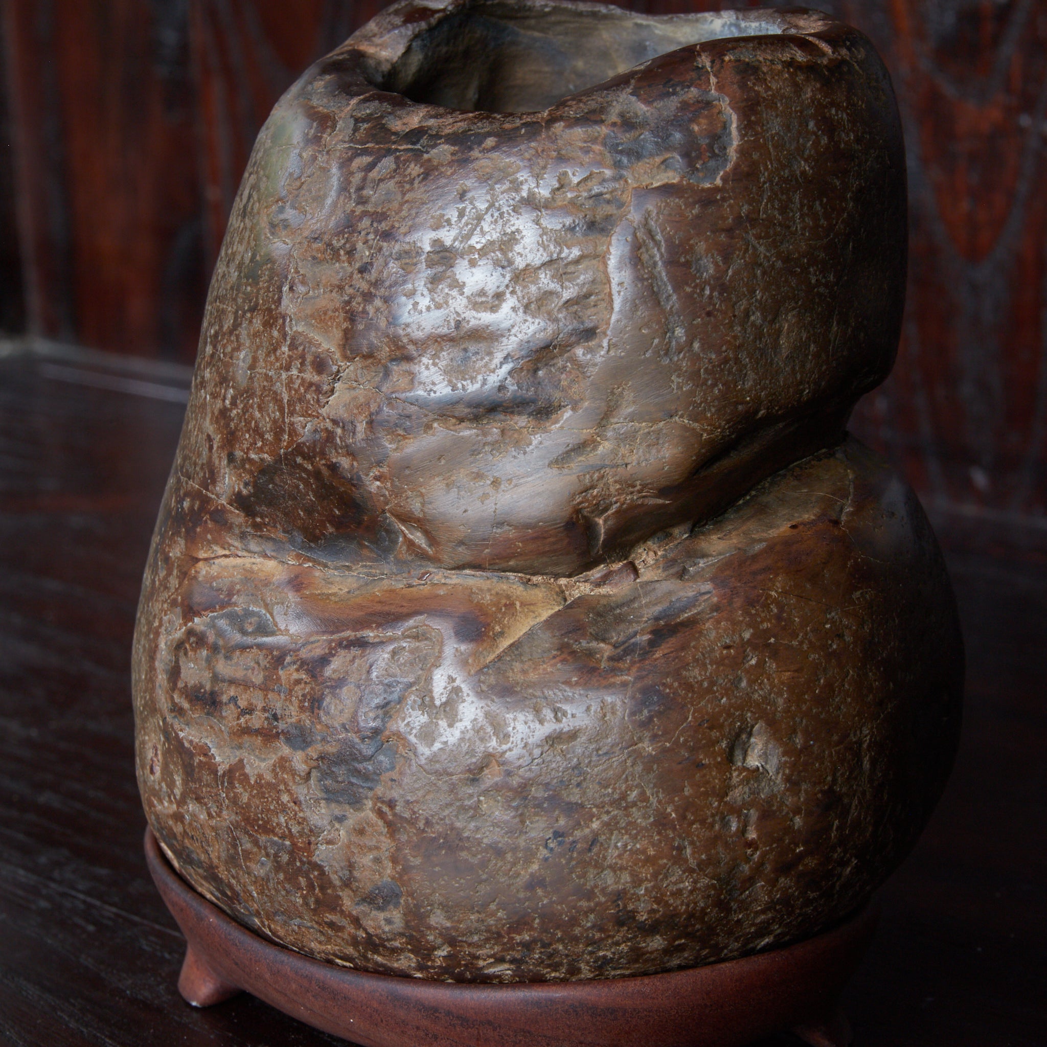 馬蹄石壺（自然物：年代不詳）