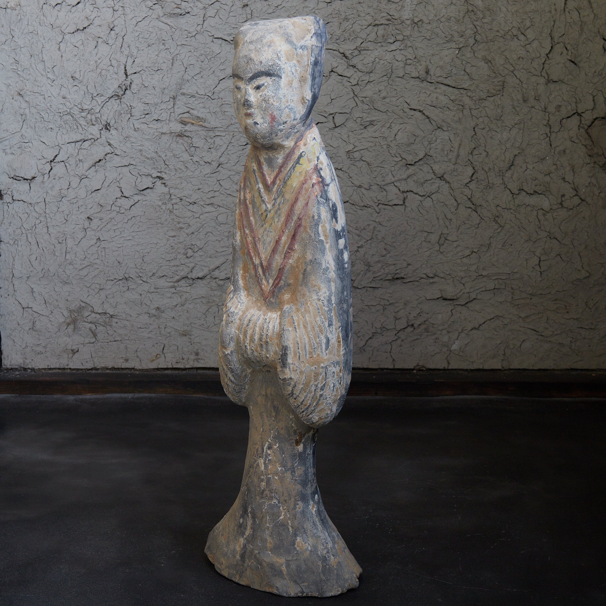 漢代 灰陶加彩 女子俑（206BCE–220CE）