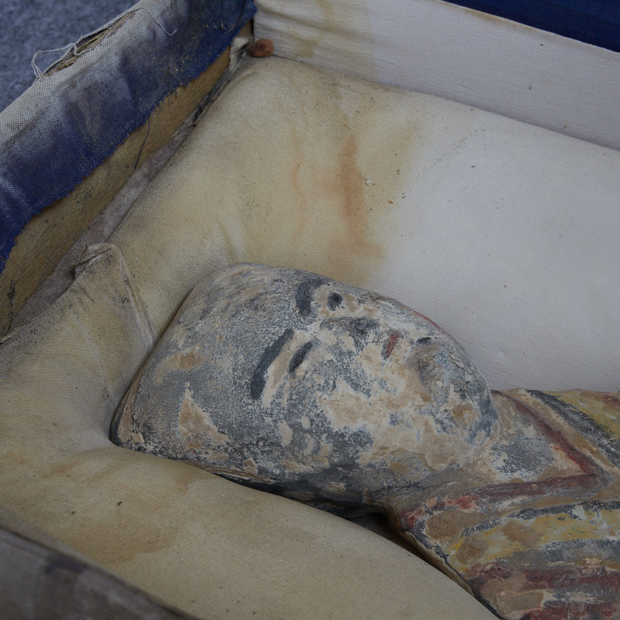 漢代 灰陶加彩 女子俑（206BCE–220CE）