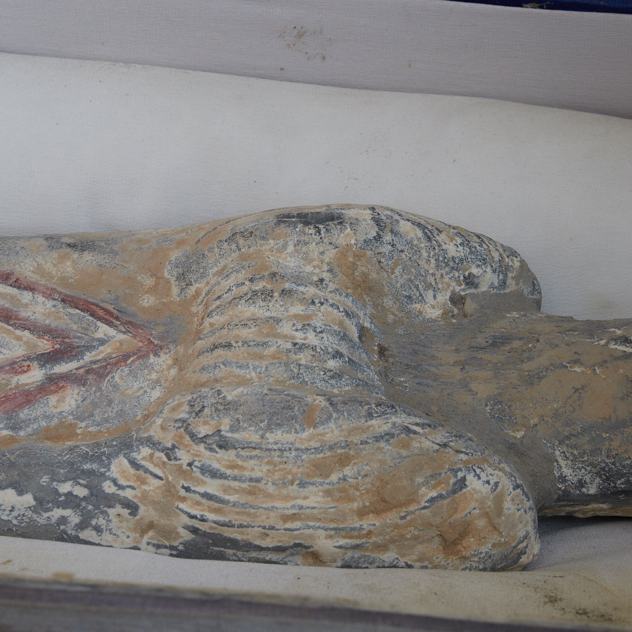 漢代 灰陶加彩 女子俑（206BCE–220CE）