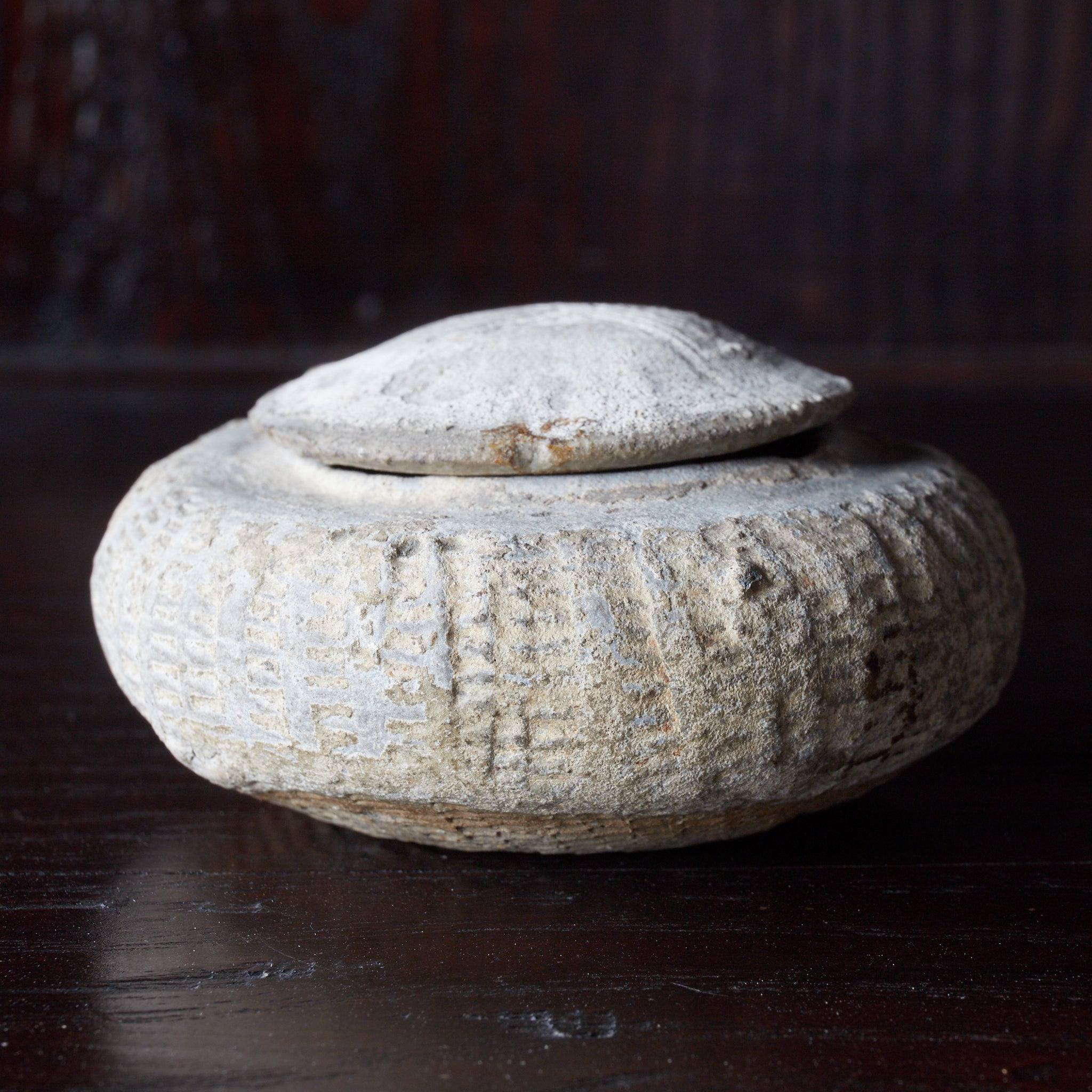 KLEINE DECKELDOSE, Ko-Seto, Kamakura-Zeit（1185–1333 n. Chr.）