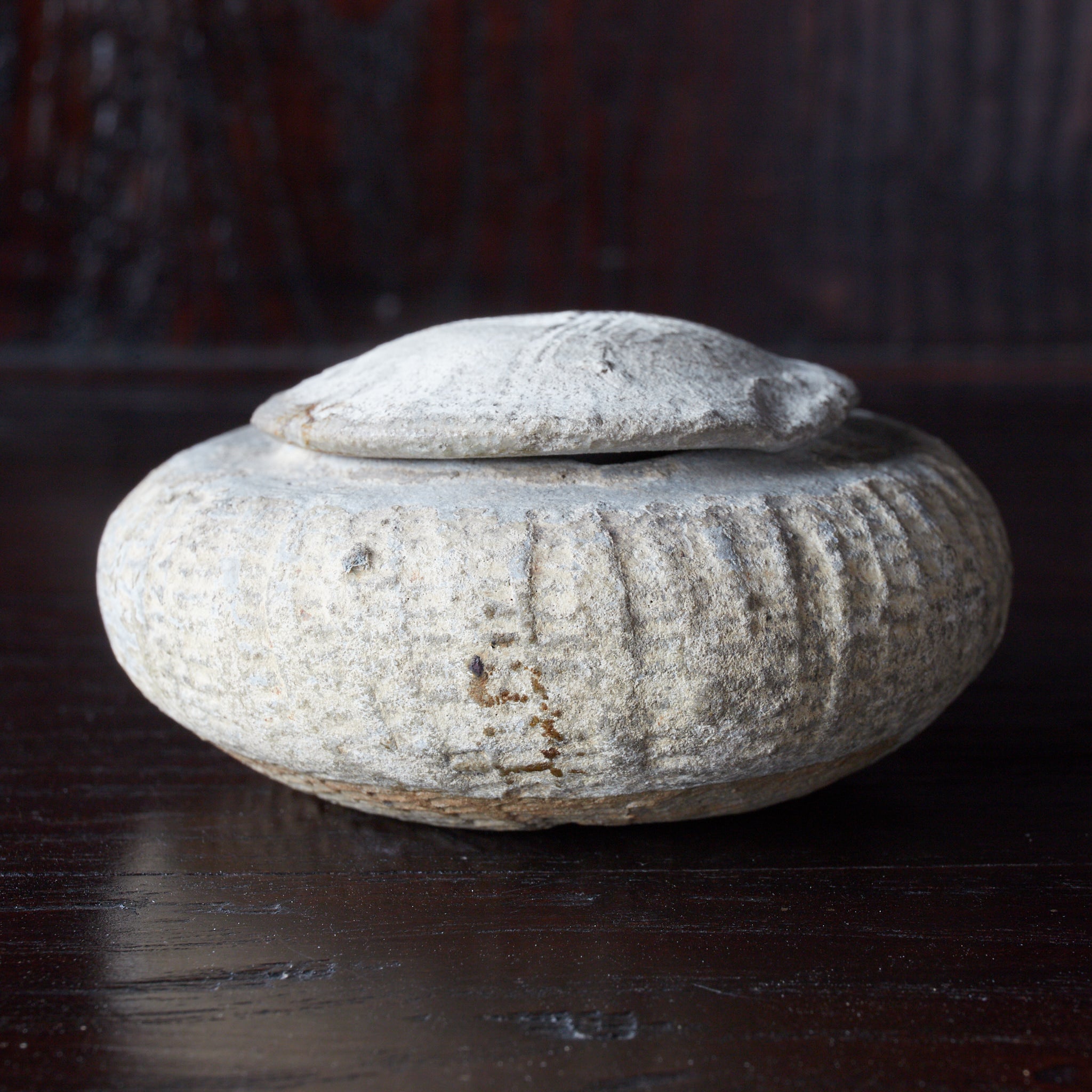 KLEINE DECKELDOSE, Ko-Seto, Kamakura-Zeit（1185–1333 n. Chr.）