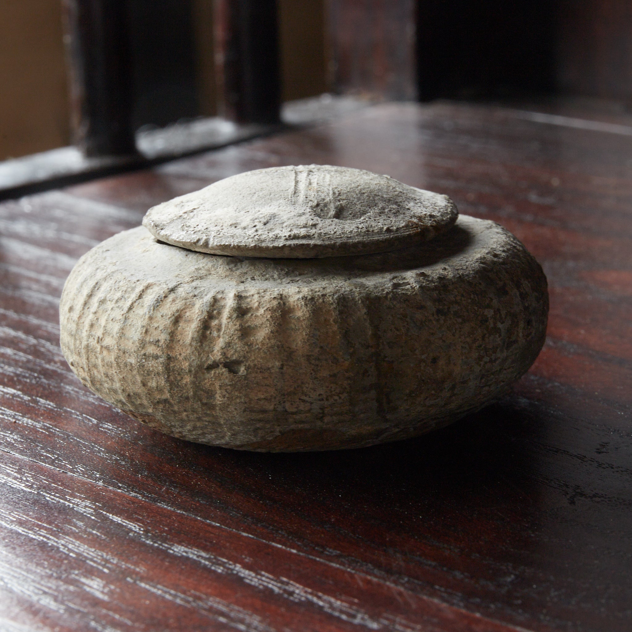 KLEINE DECKELDOSE, Ko-Seto, Kamakura-Zeit（1185–1333 n. Chr.）