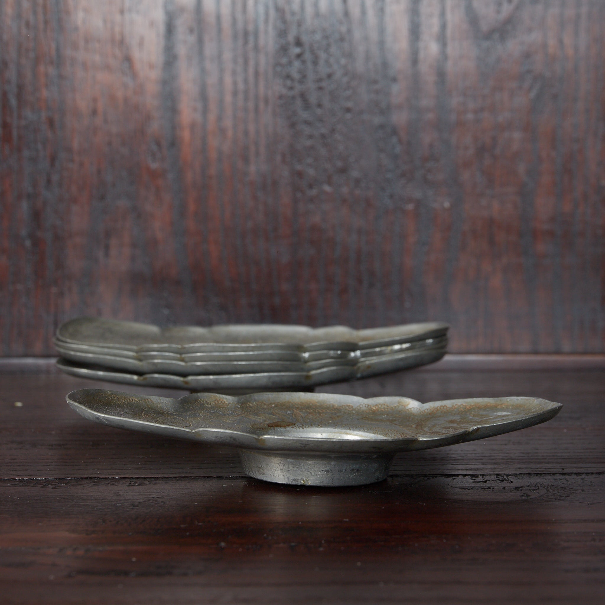 清代 古錫点刻草花文輪花形茶托 5客揃 在銘（1616–1911CE） | ROCANIIRU