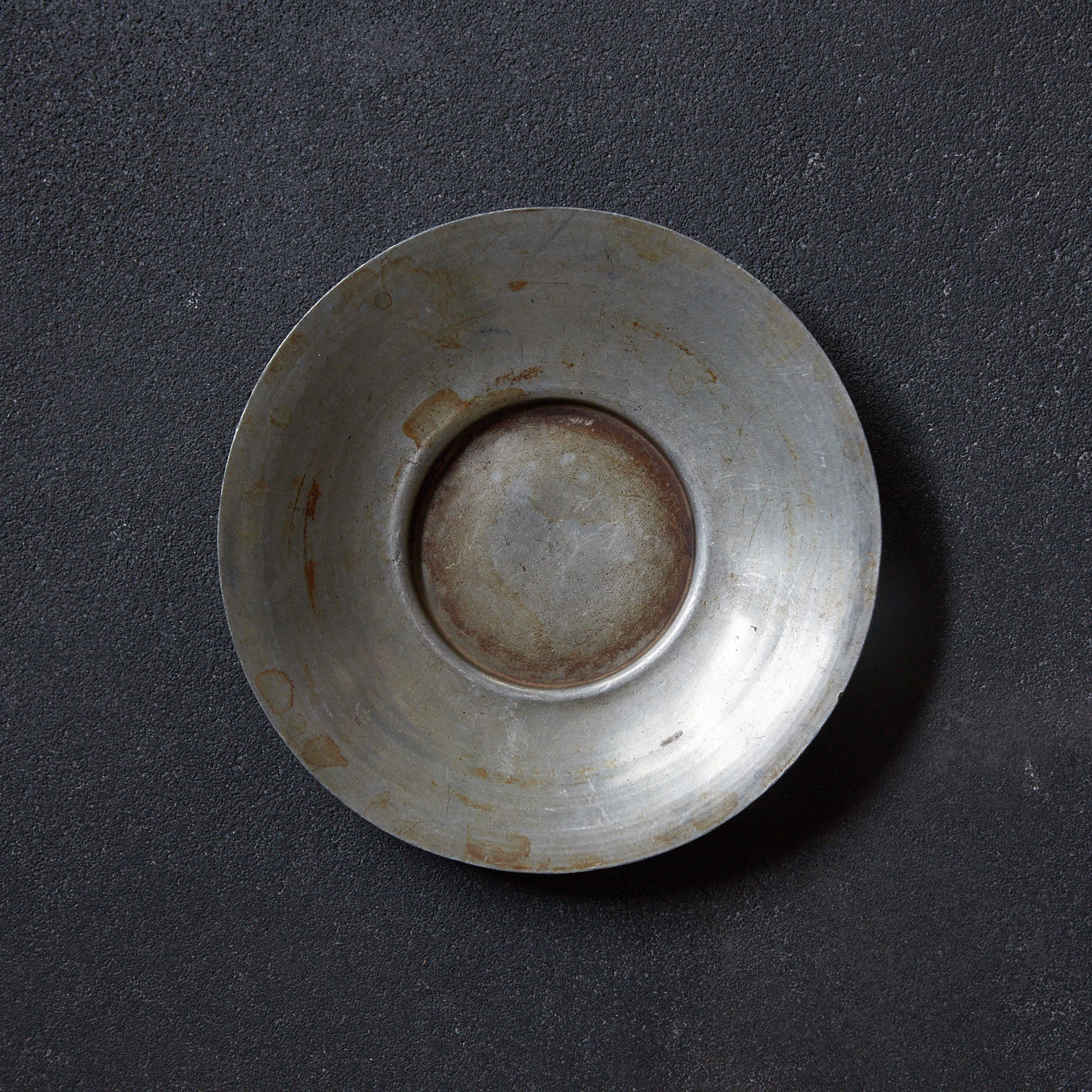 清代 古錫円式茶托 5客揃 在銘（1616–1911CE） | 入蘆花（ロカニイル）