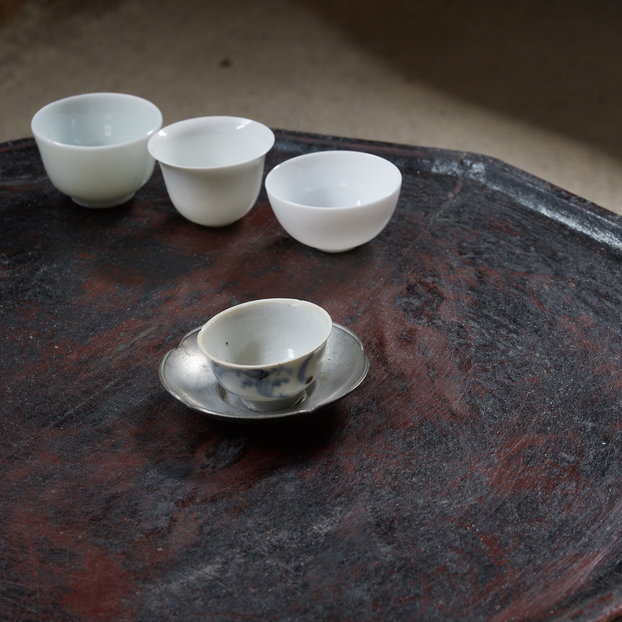 清代 古錫花形茶托 5客揃 在銘（1616–1911CE） | 入蘆花（ロカニイル）