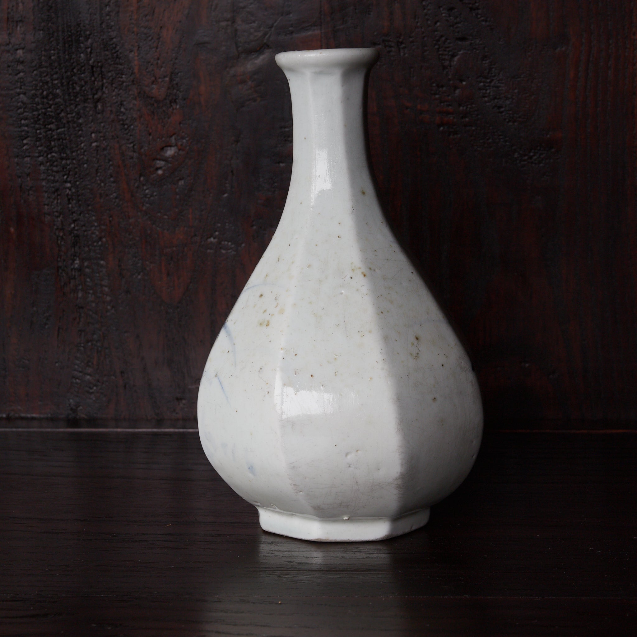 李朝 白磁青花笹文面取瓶（1392–1897CE） | 入蘆花（ロカニイル）