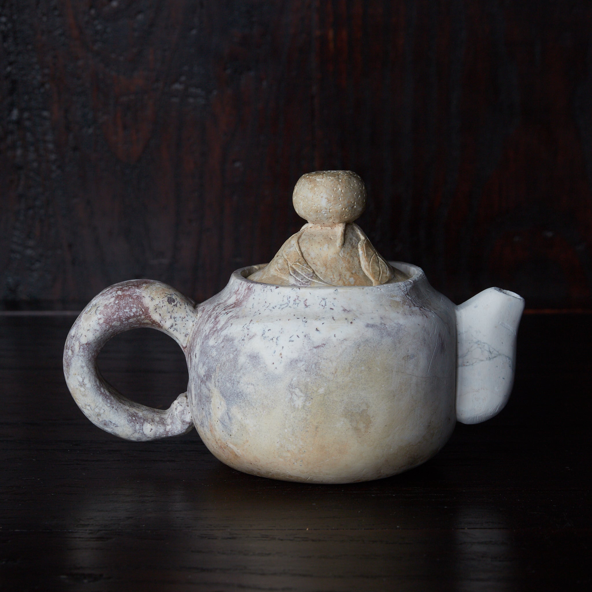 清代 石彫葉刻文茶壺（急須）（1616–1911CE）